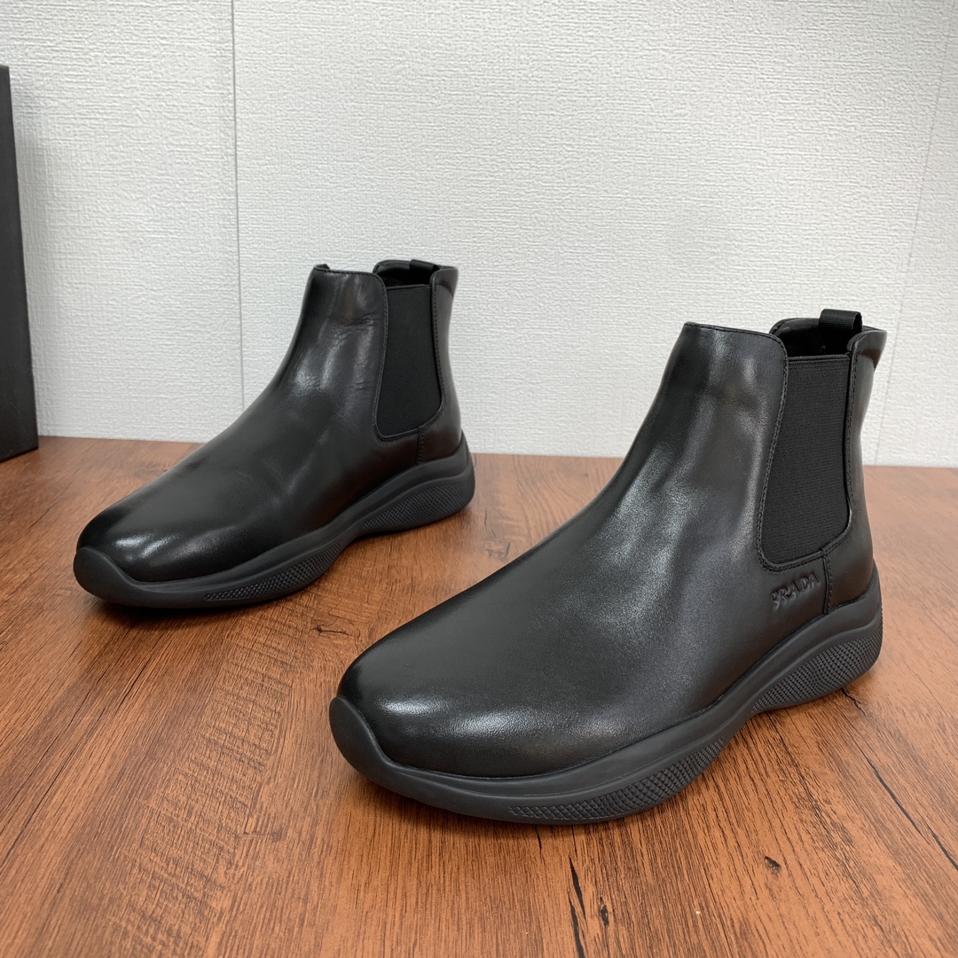 Prada/普拉达 21最新款男士中邦皮革羊毛短靴 21秋季秀场压轴款 重工打造精品 领先专柜款式强势首发 进口纳帕小牛皮面 皮质看细节 3