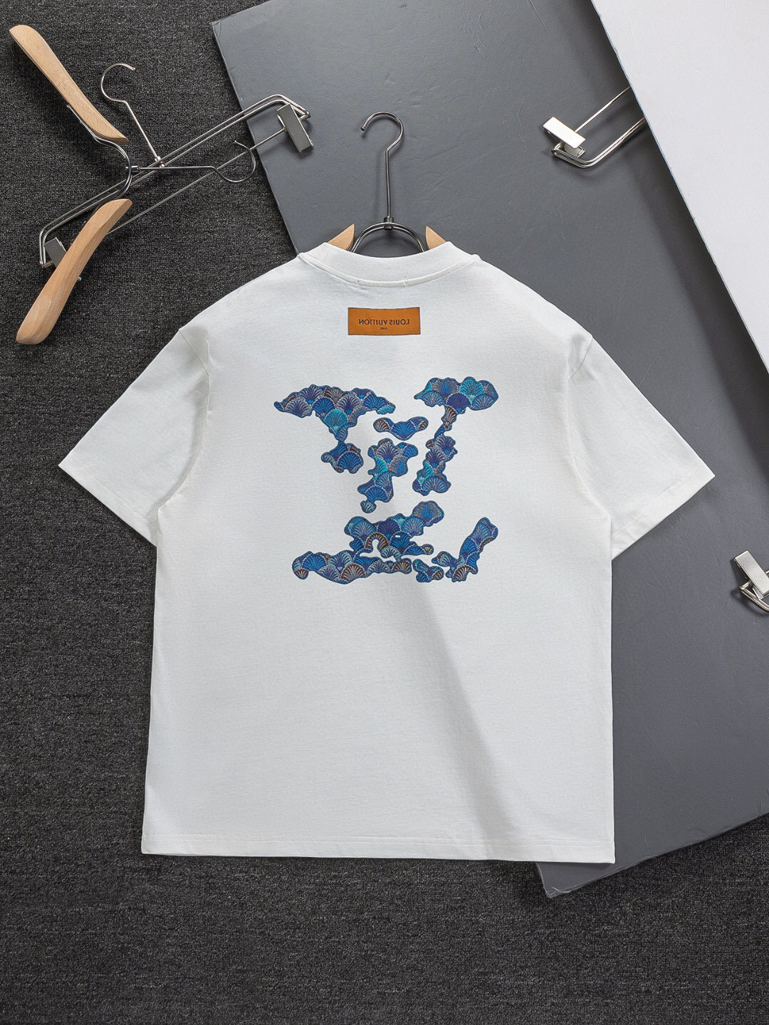 Alternative view of Louis Vuitton T-Shirt 01372