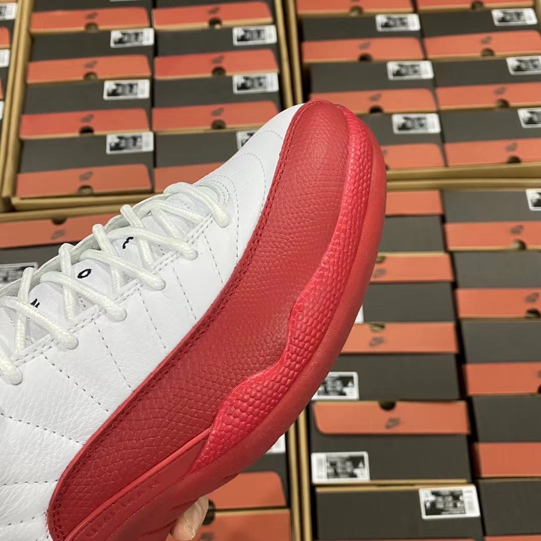 AJ12樱桃白红全码补货独家纯原正确版本采用原厂皮区别市面错版品质必须顶级品质留住客户的基础货号CT80