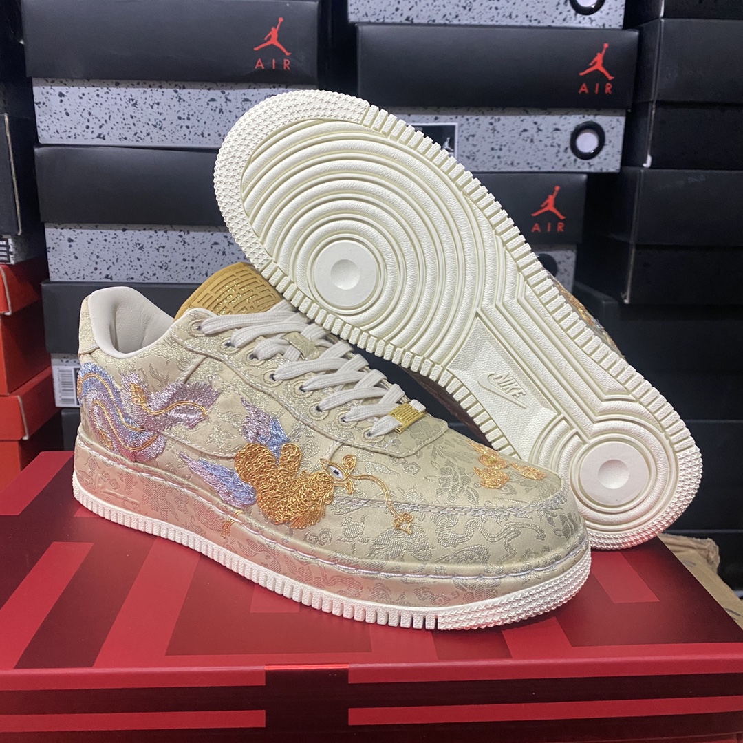 NikeAirForce1“喜喜”空军一号龙凤呈祥结婚鞋劲爆上市货号HJ4285-777尺码4040.5