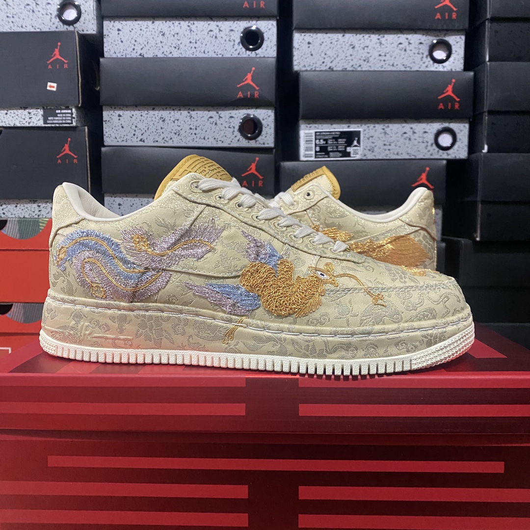 NikeAirForce1“喜喜”空军一号龙凤呈祥结婚鞋劲爆上市货号HJ4285-777尺码4040.5