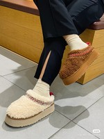 UGG 1:1
 Shoes Half Slippers Sheepskin Wool Fall/Winter Collection