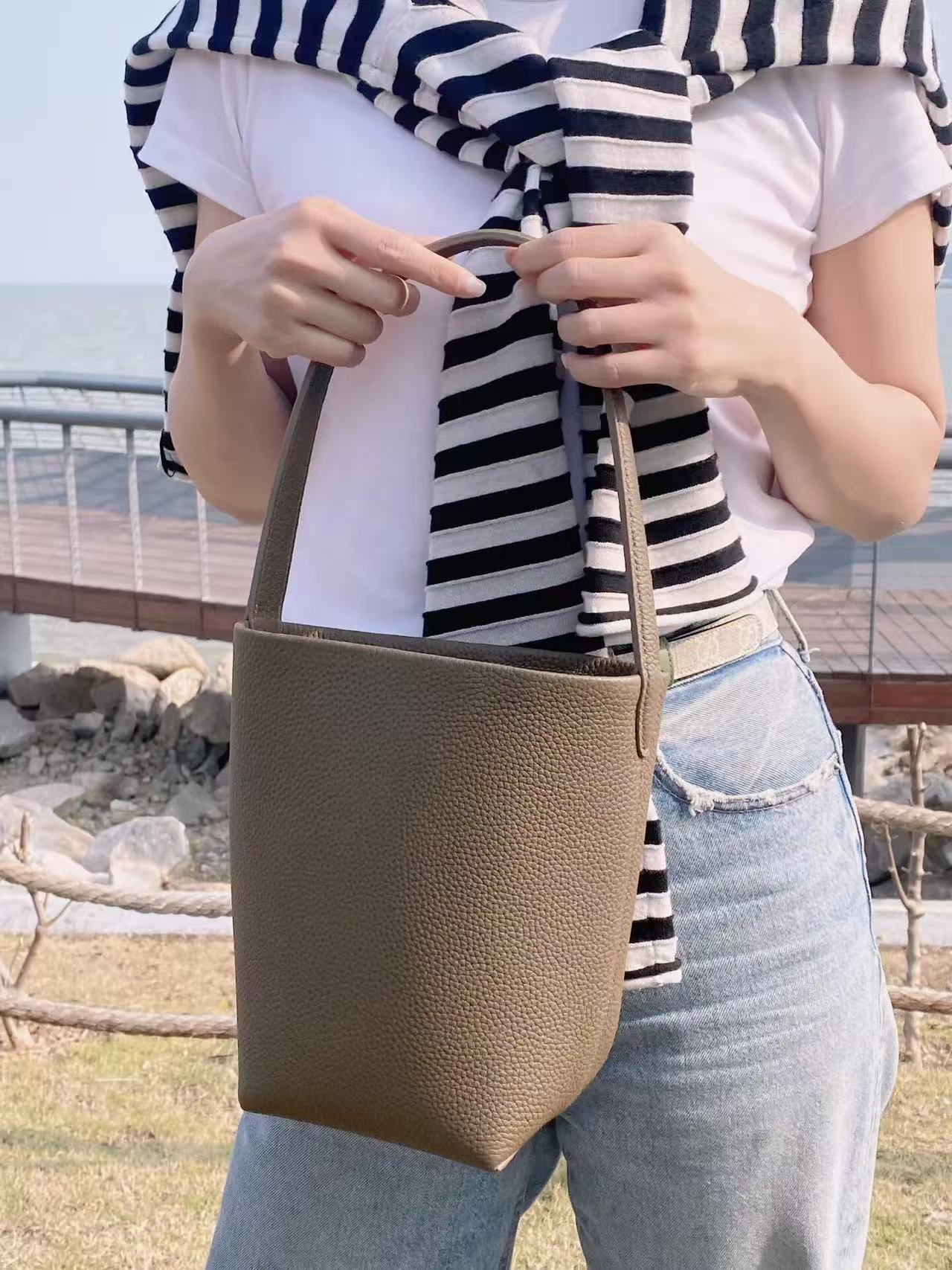 더로우 가방 75846 The Row Bag