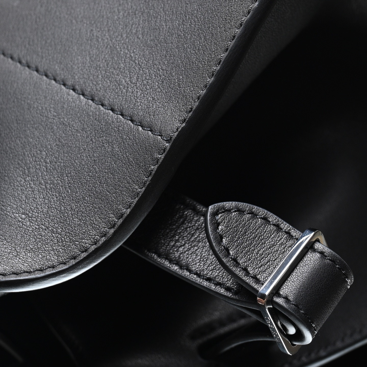더로우 마고 10 인치 미니 가방 상세 이미지 4