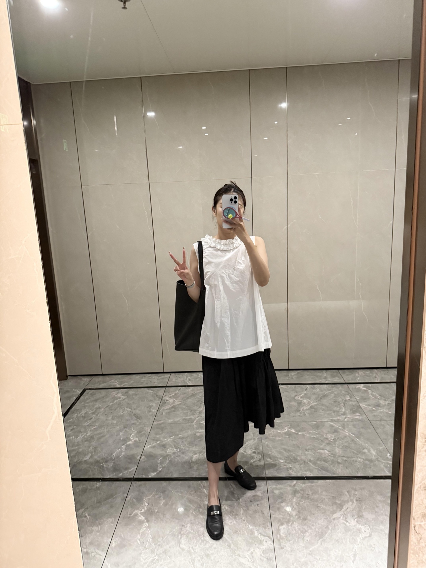 더로우 오버사이즈 가방 상세 이미지 4