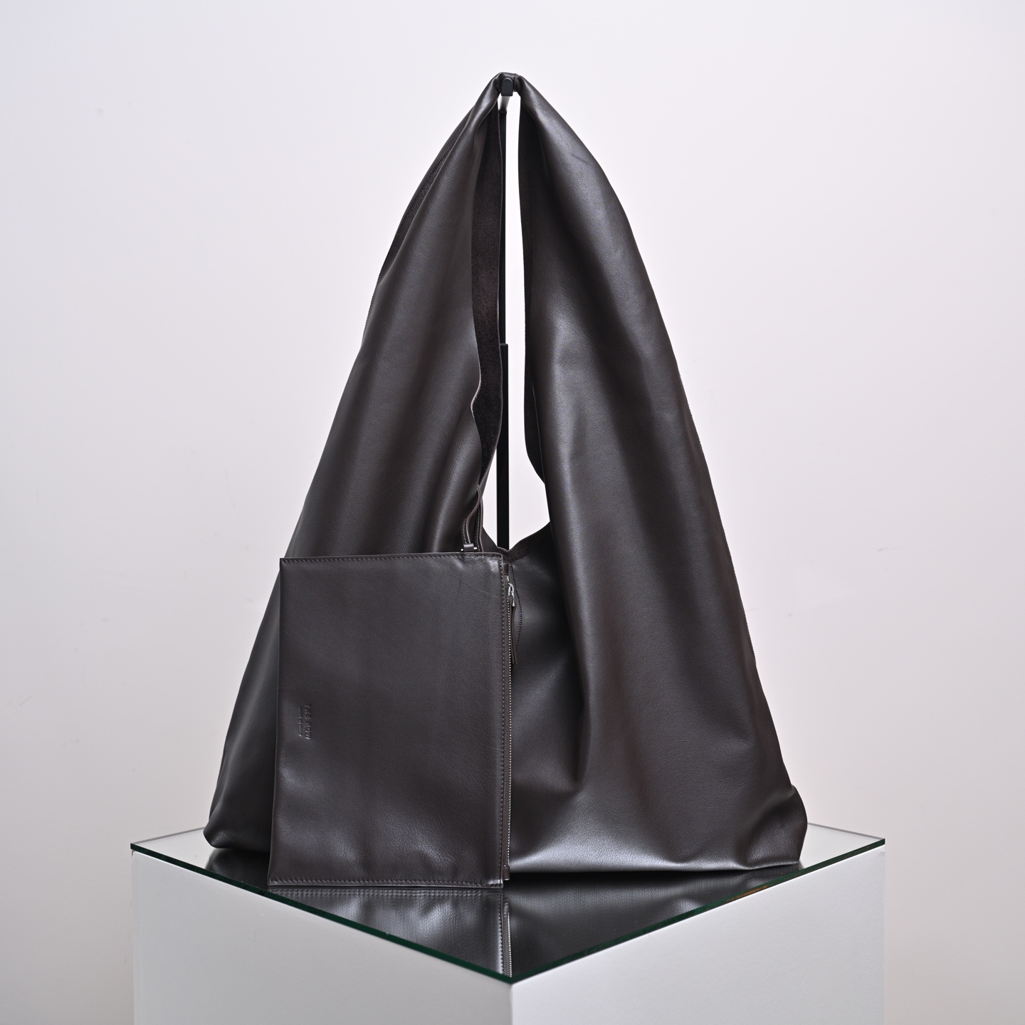더로우 가방 75932 The Row Bag