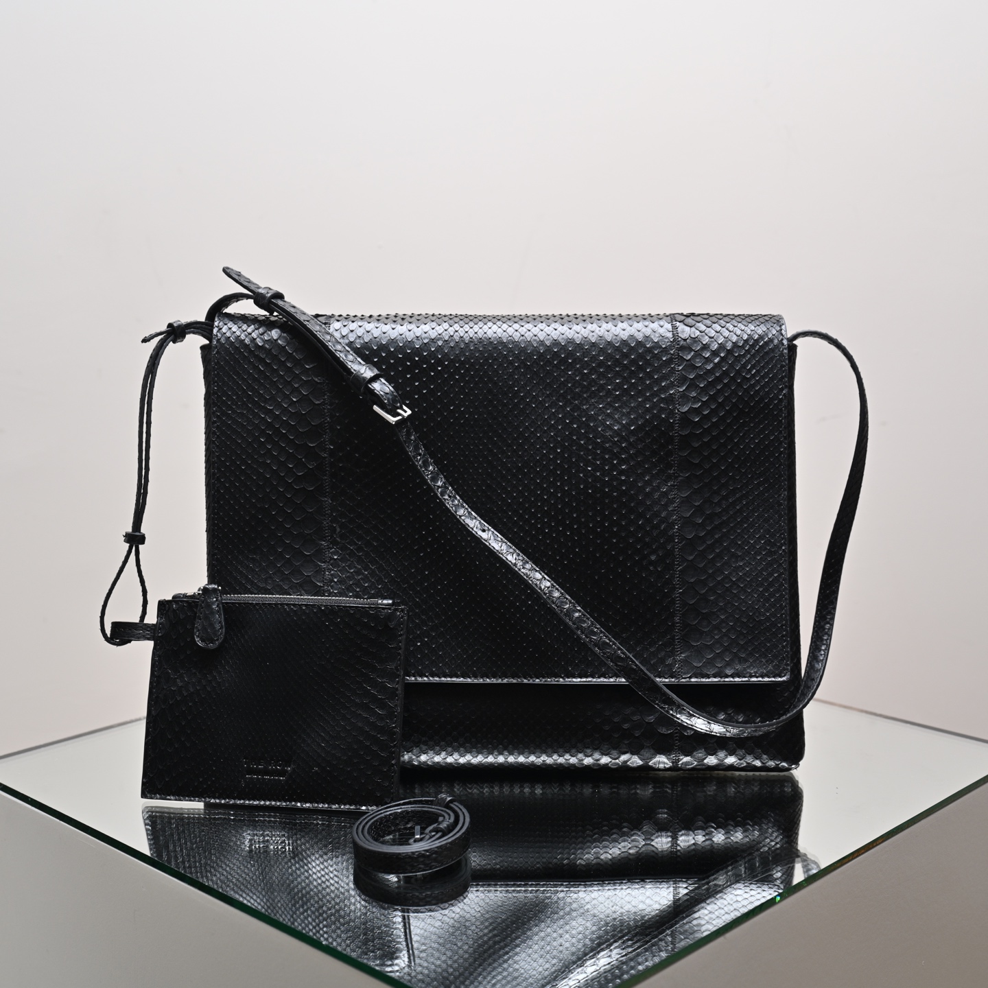 더로우 가방 75501 The Row Bag