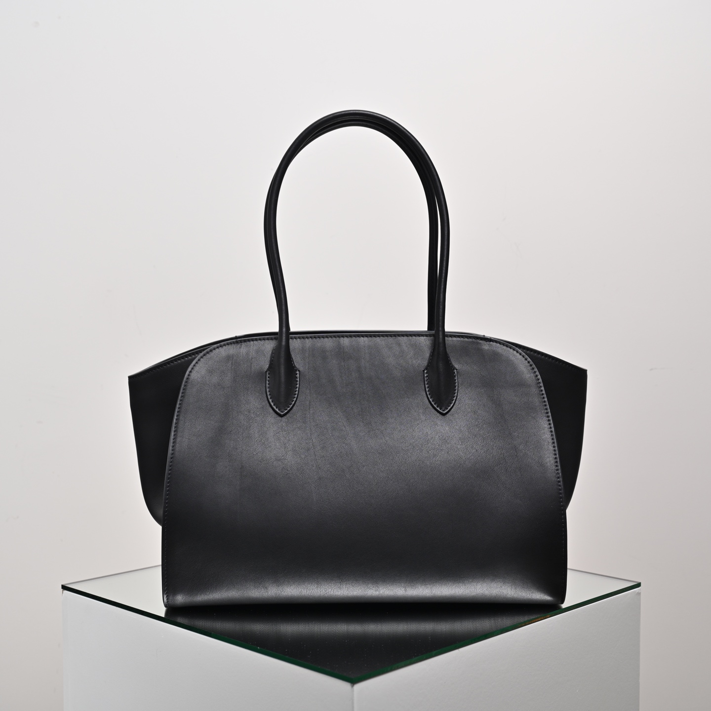 더로우 가방 75302 The Row Bag