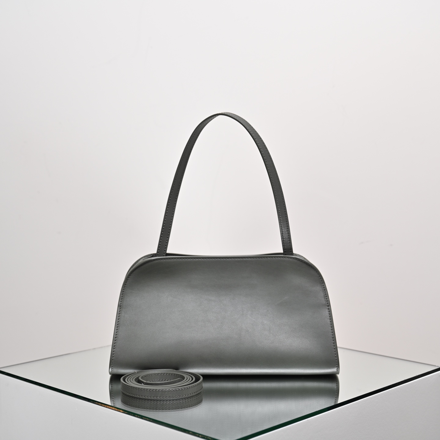 더로우 가방 75495 The Row Bag