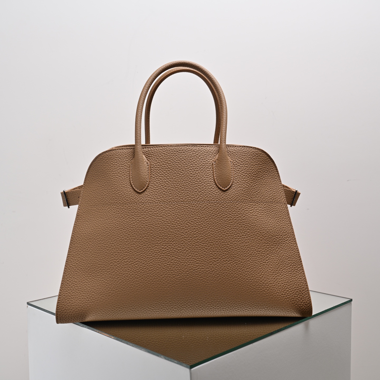 더로우 가방 75820 The Row Bag