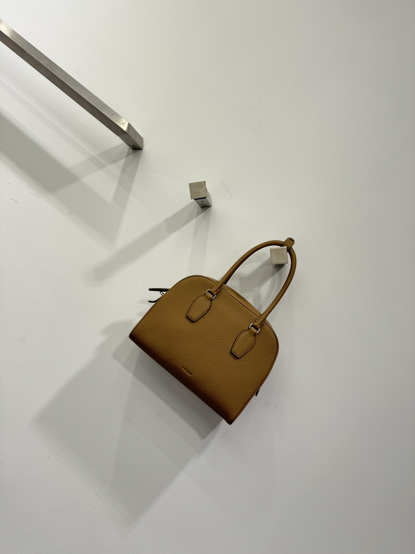 더로우 가방 75920 The Row Bag