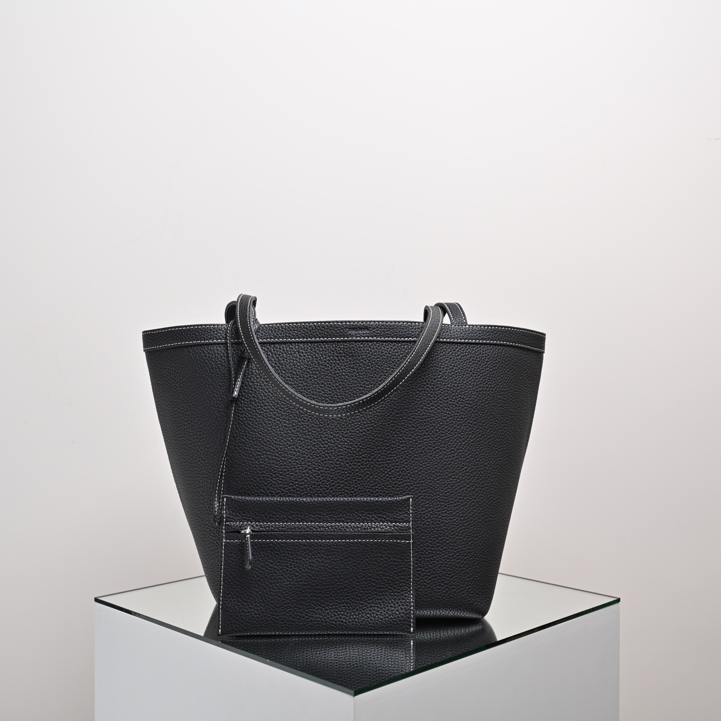 더로우 가방 75516 The Row Bag