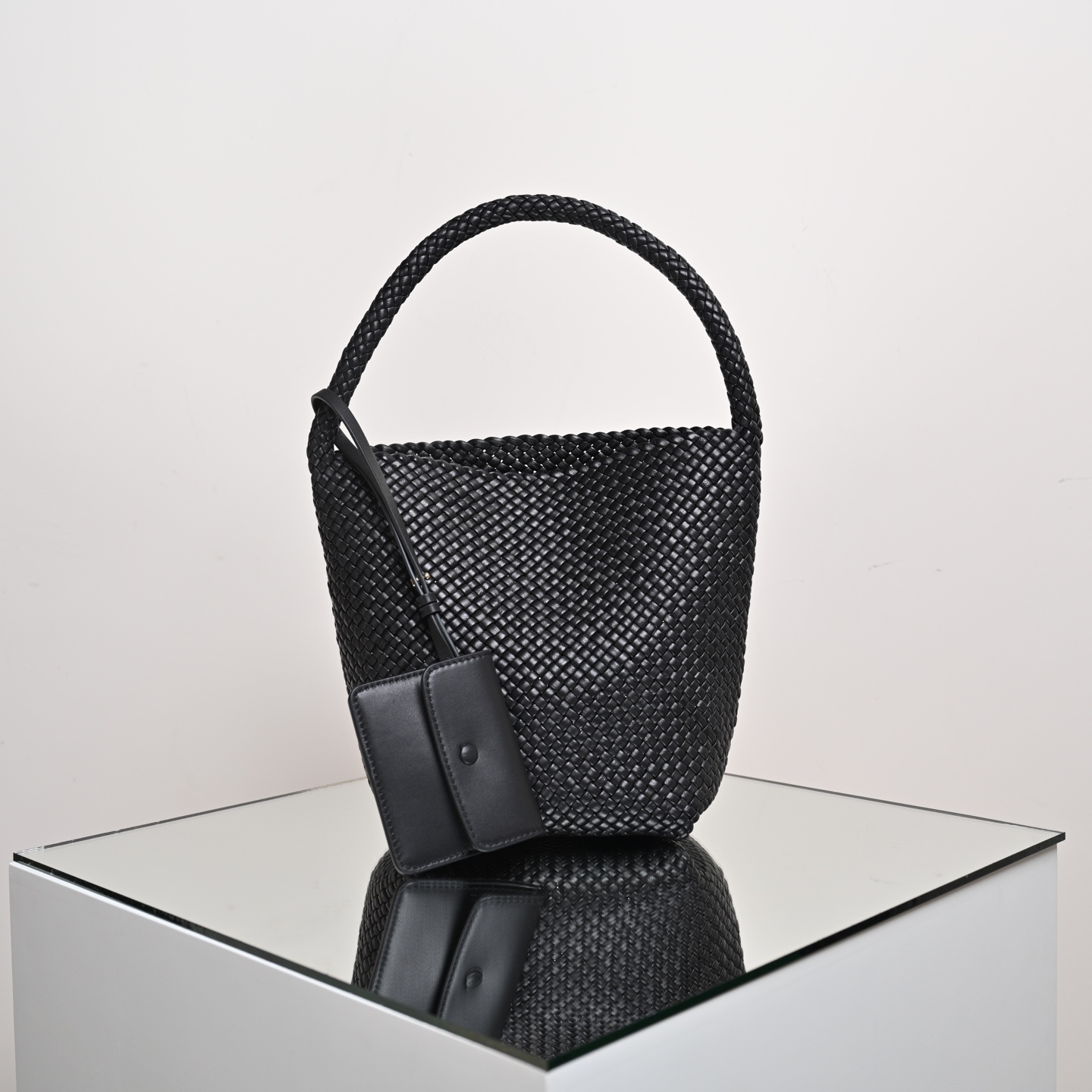 더로우 가방 75690 The Row Bag