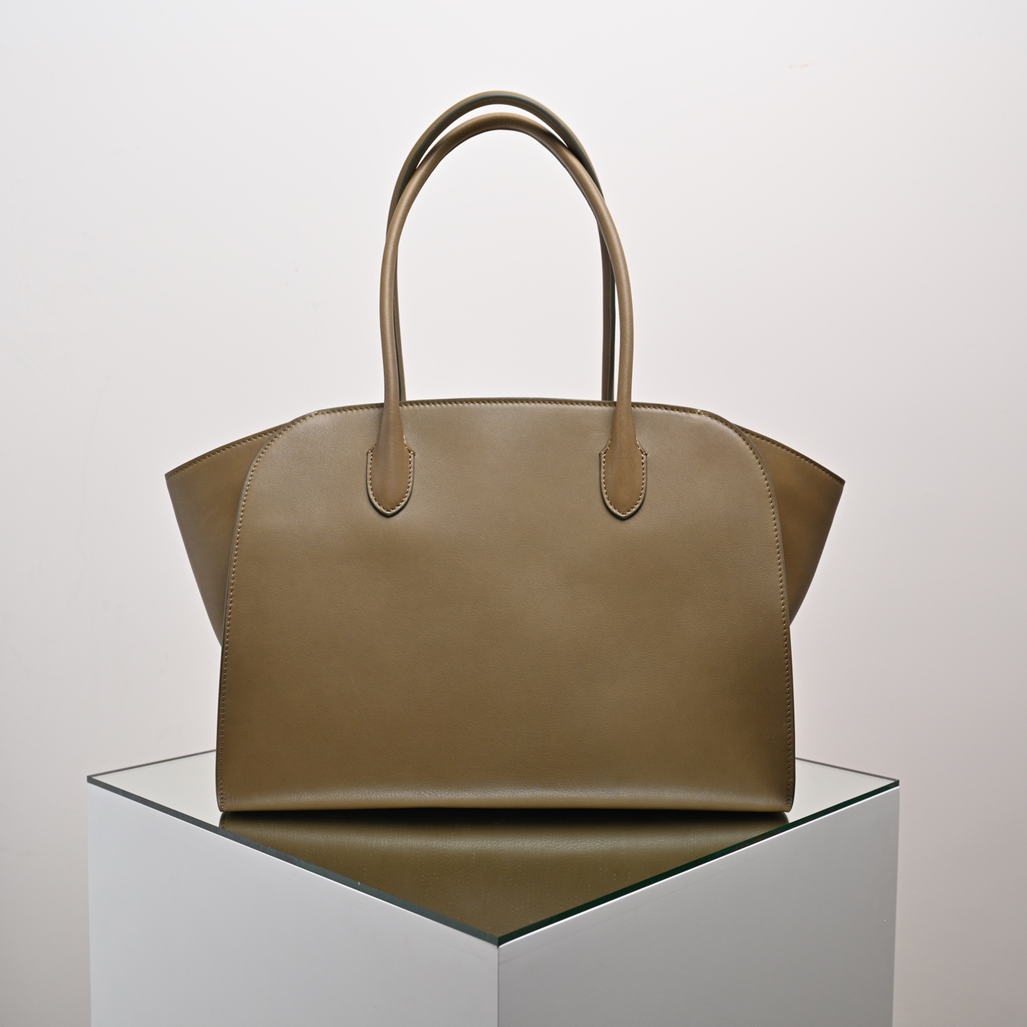 더로우 가방 75297 The Row Bag