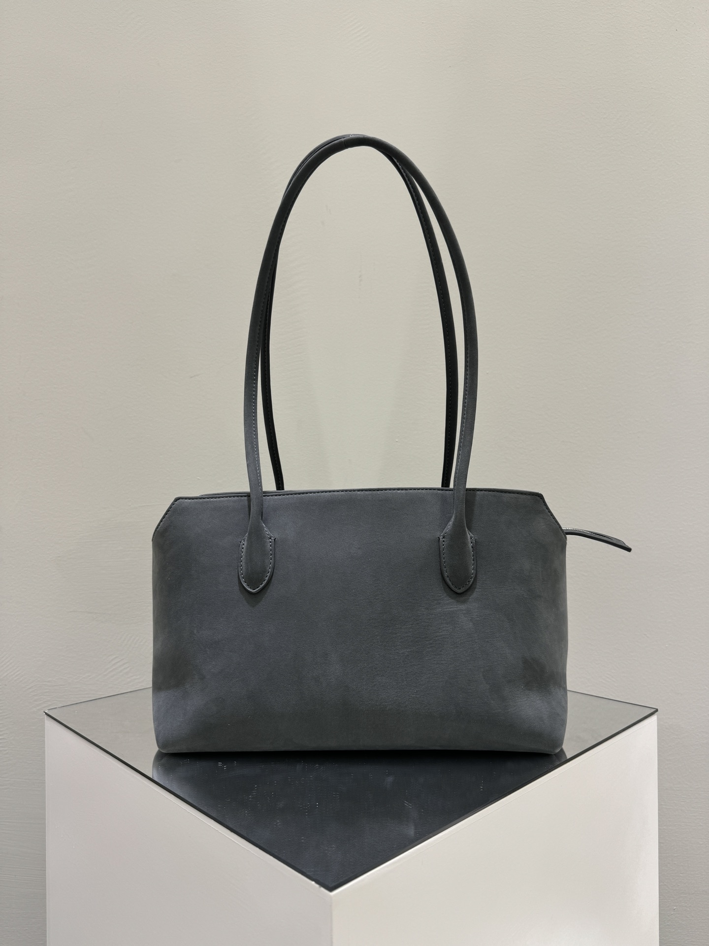 더로우 가방 75737 The Row Bag
