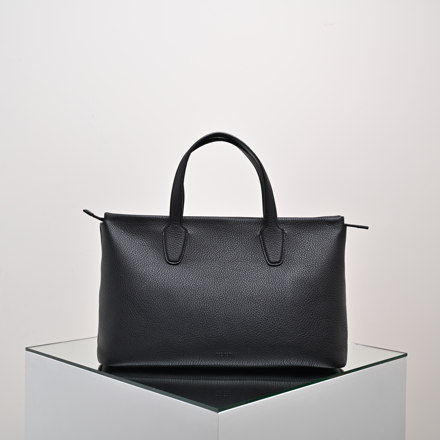 더로우 가방 75565 The Row Bag