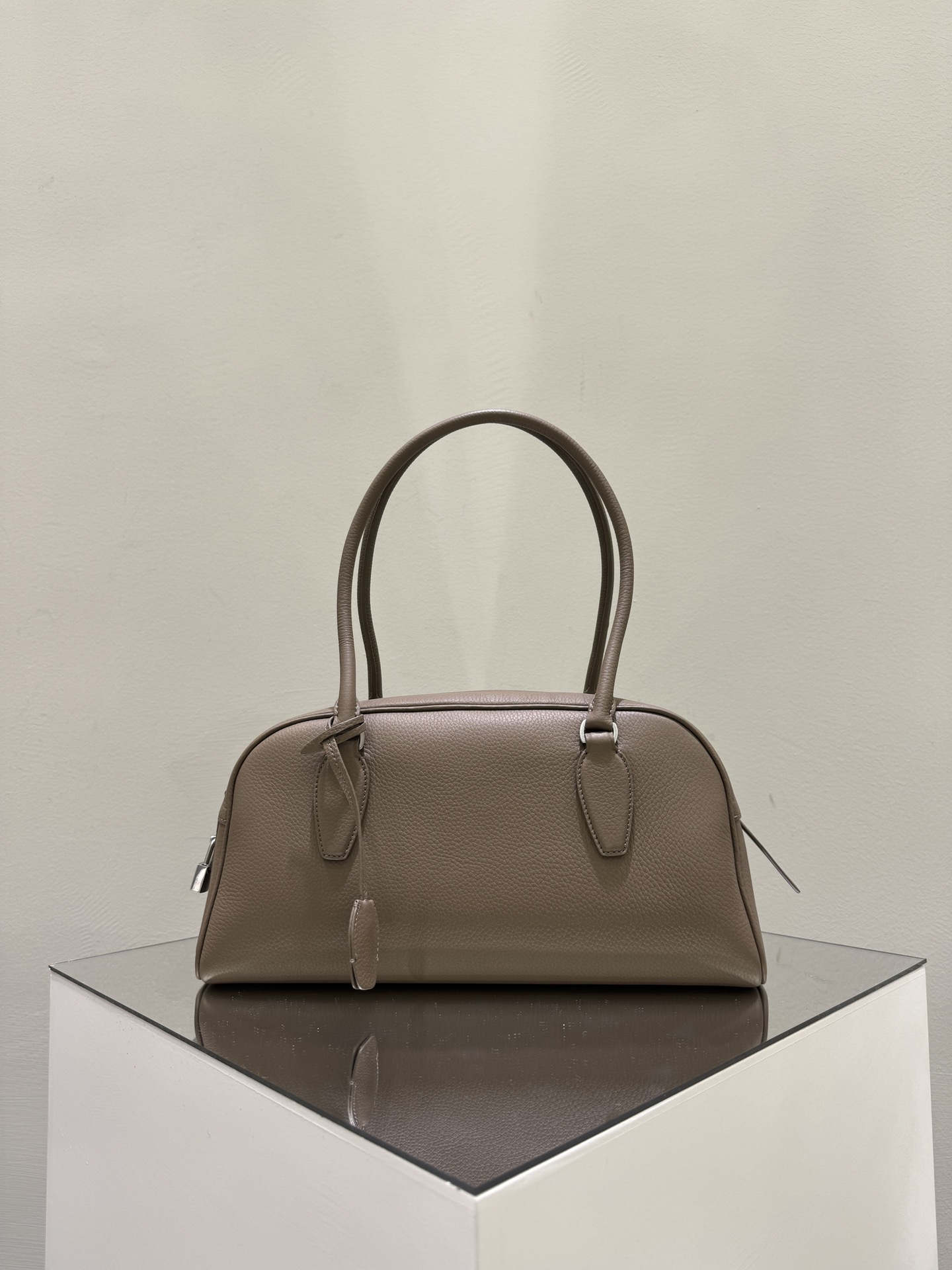더로우 가방 75766 The Row Bag