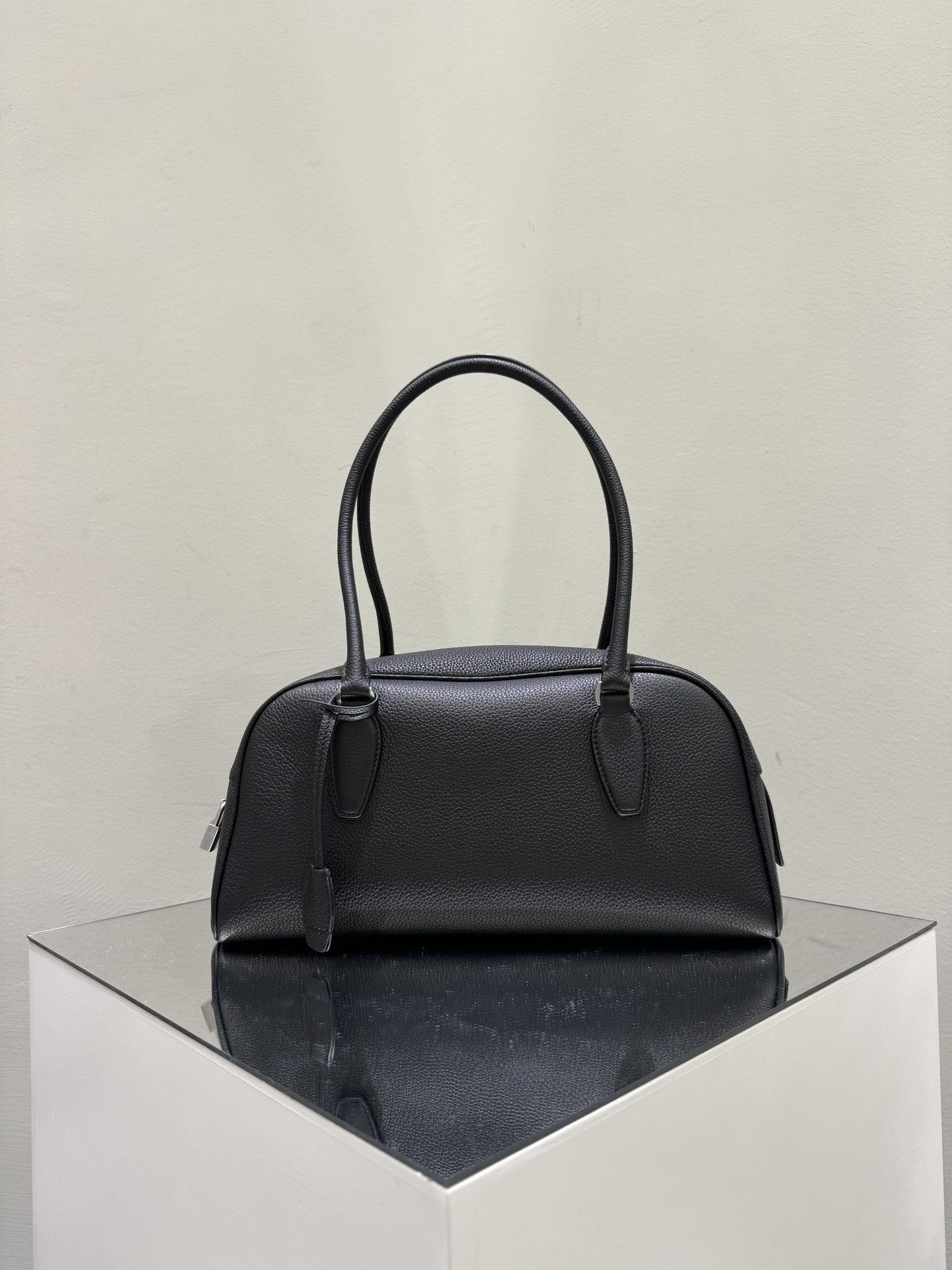 더로우 가방 75486 The Row Bag