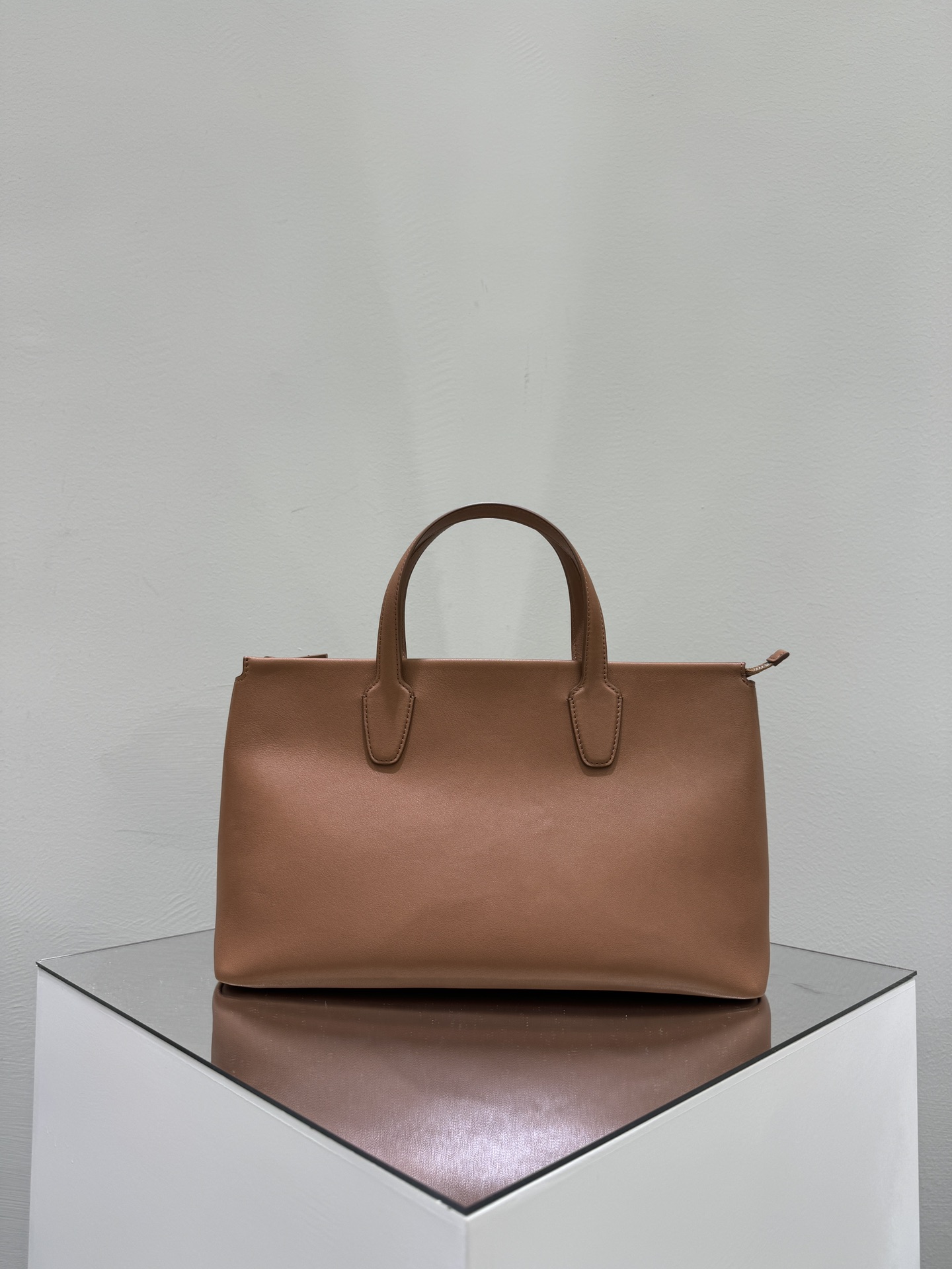 더로우 가방 75562 The Row Bag