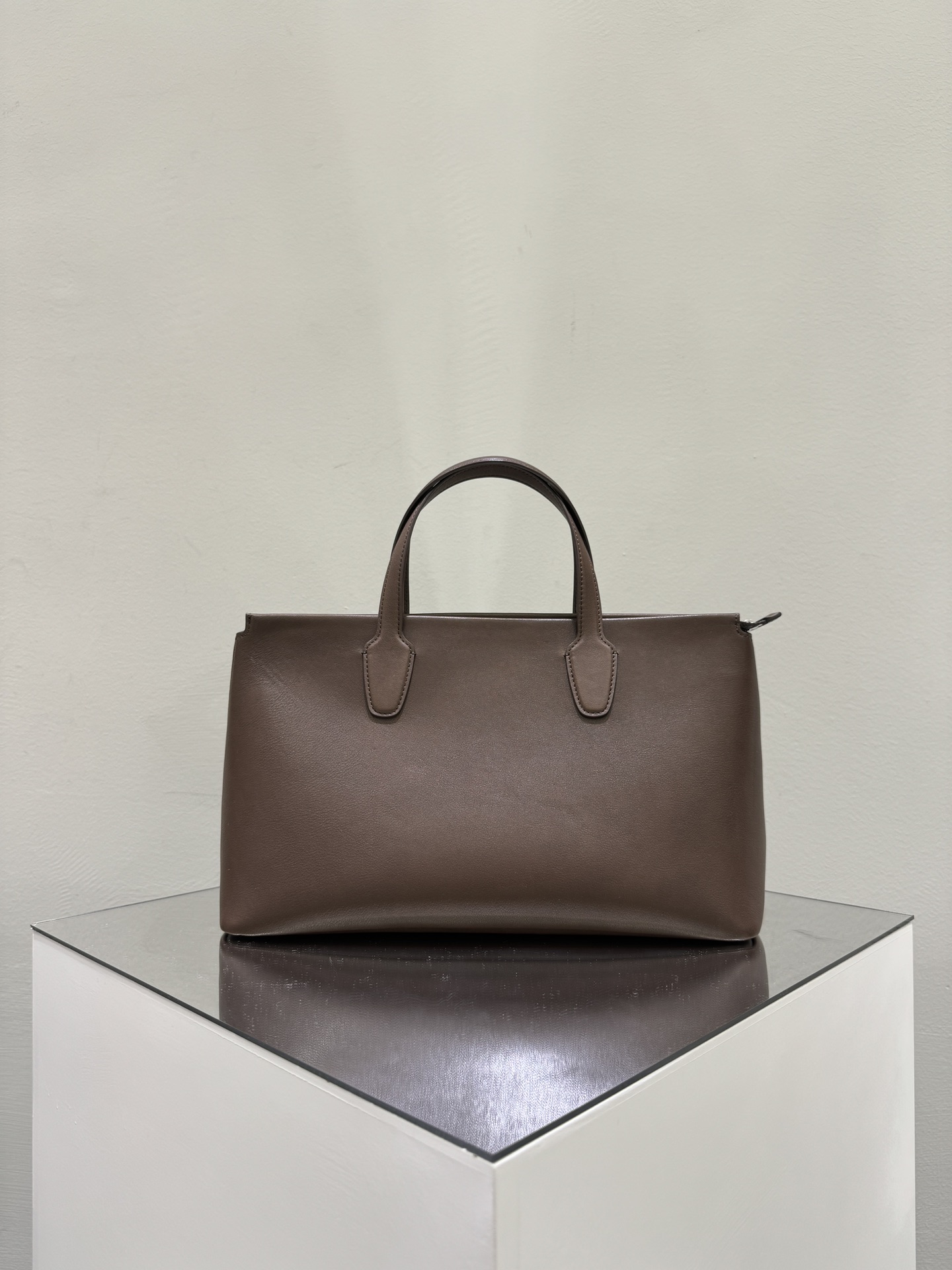 더로우 가방 75755 The Row Bag