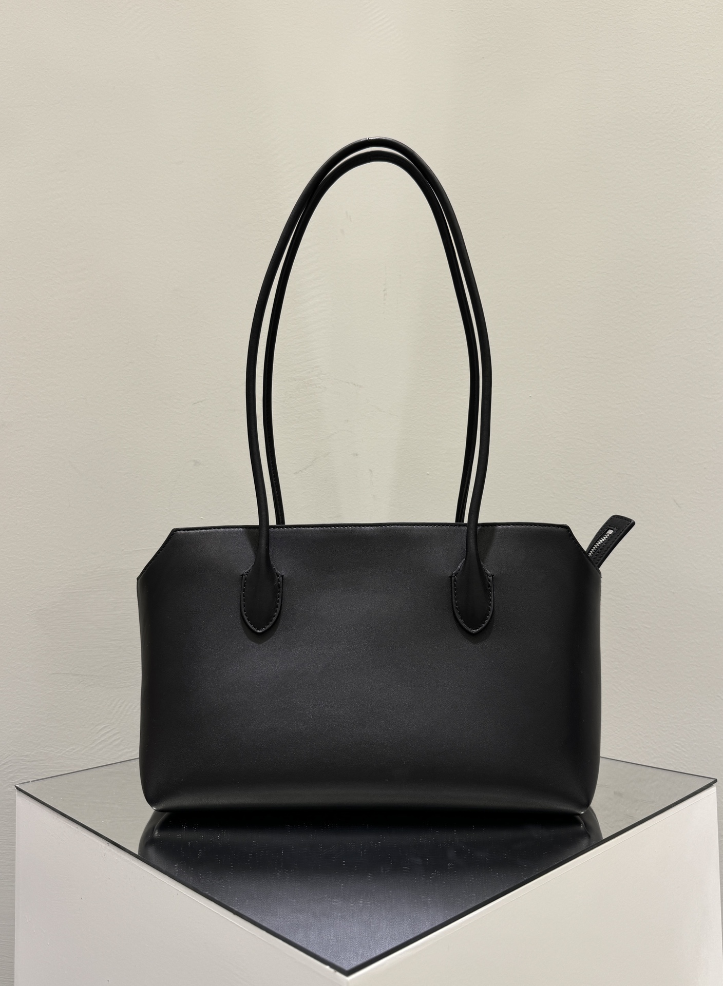 더로우 가방 75632 The Row Bag