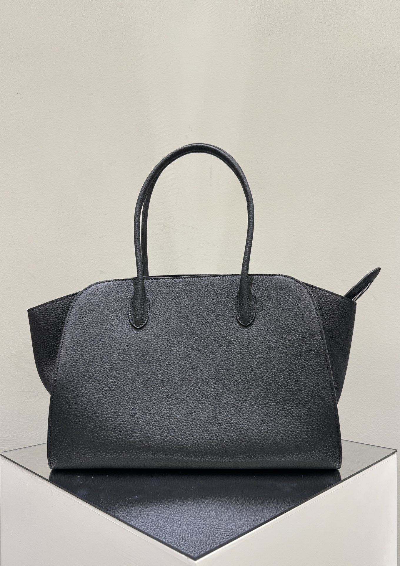 더로우 가방 75270 The Row Bag