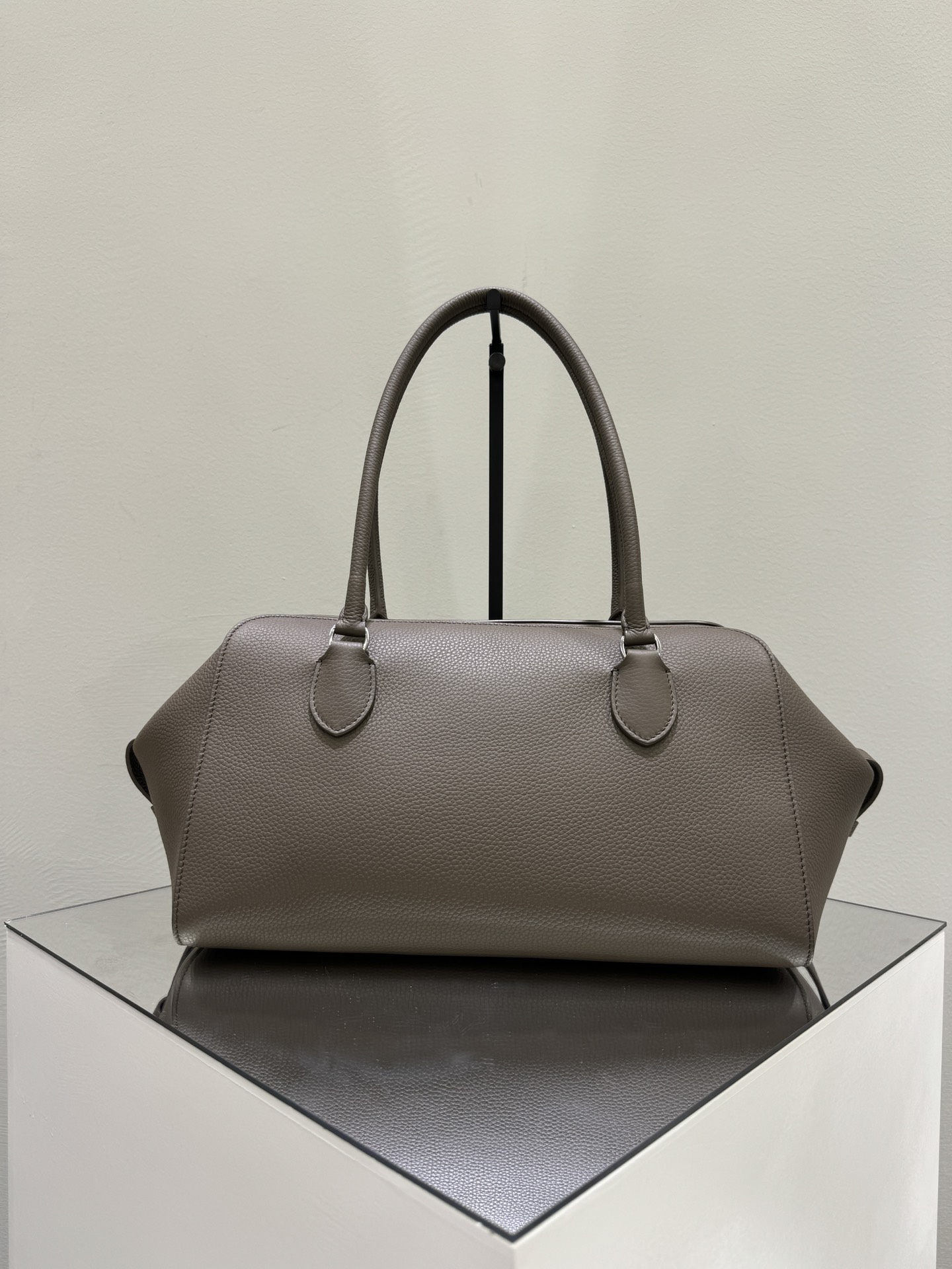 더로우 가방 75619 The Row Bag