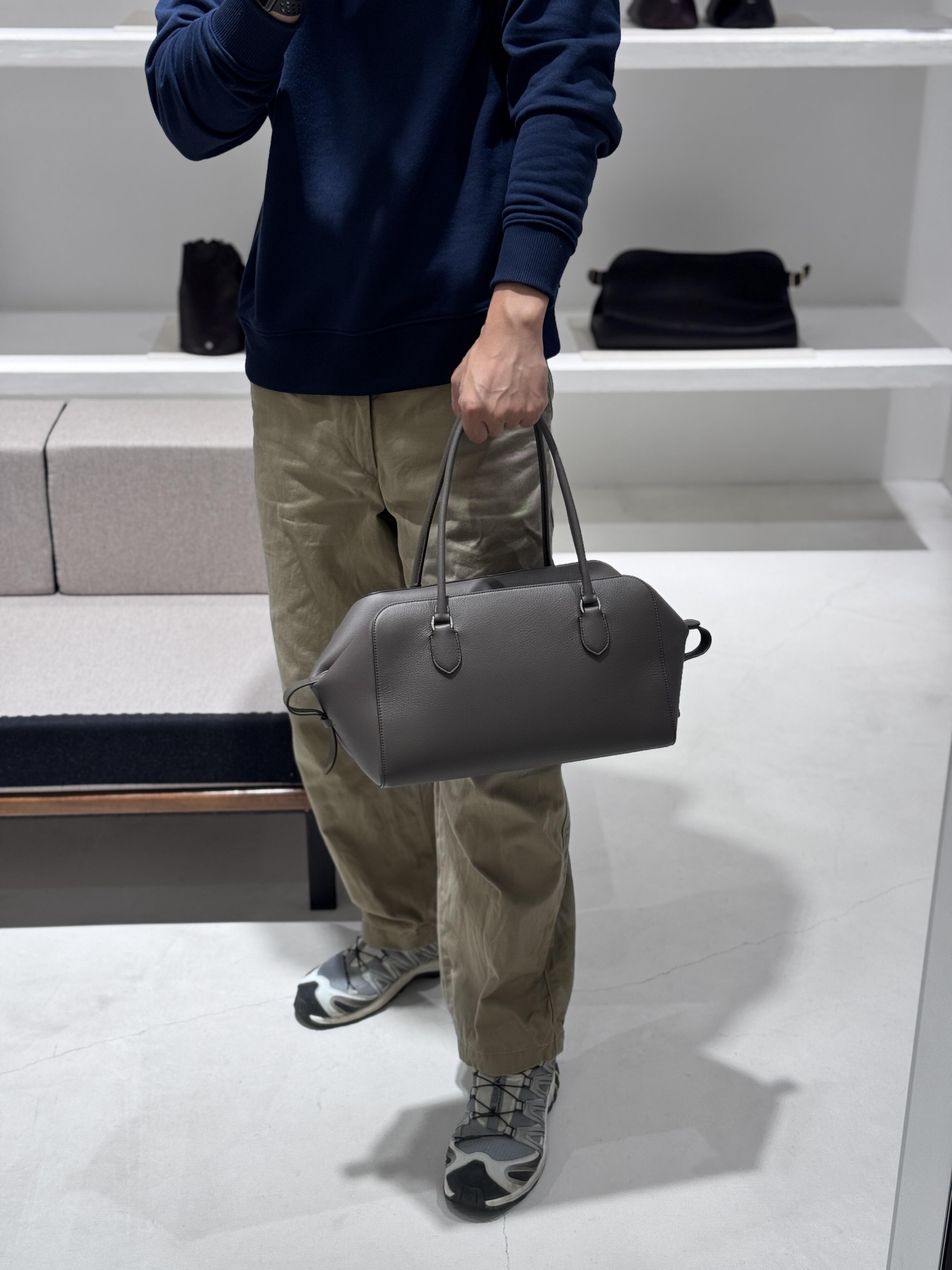 더로우 가방 75924 The Row Bag