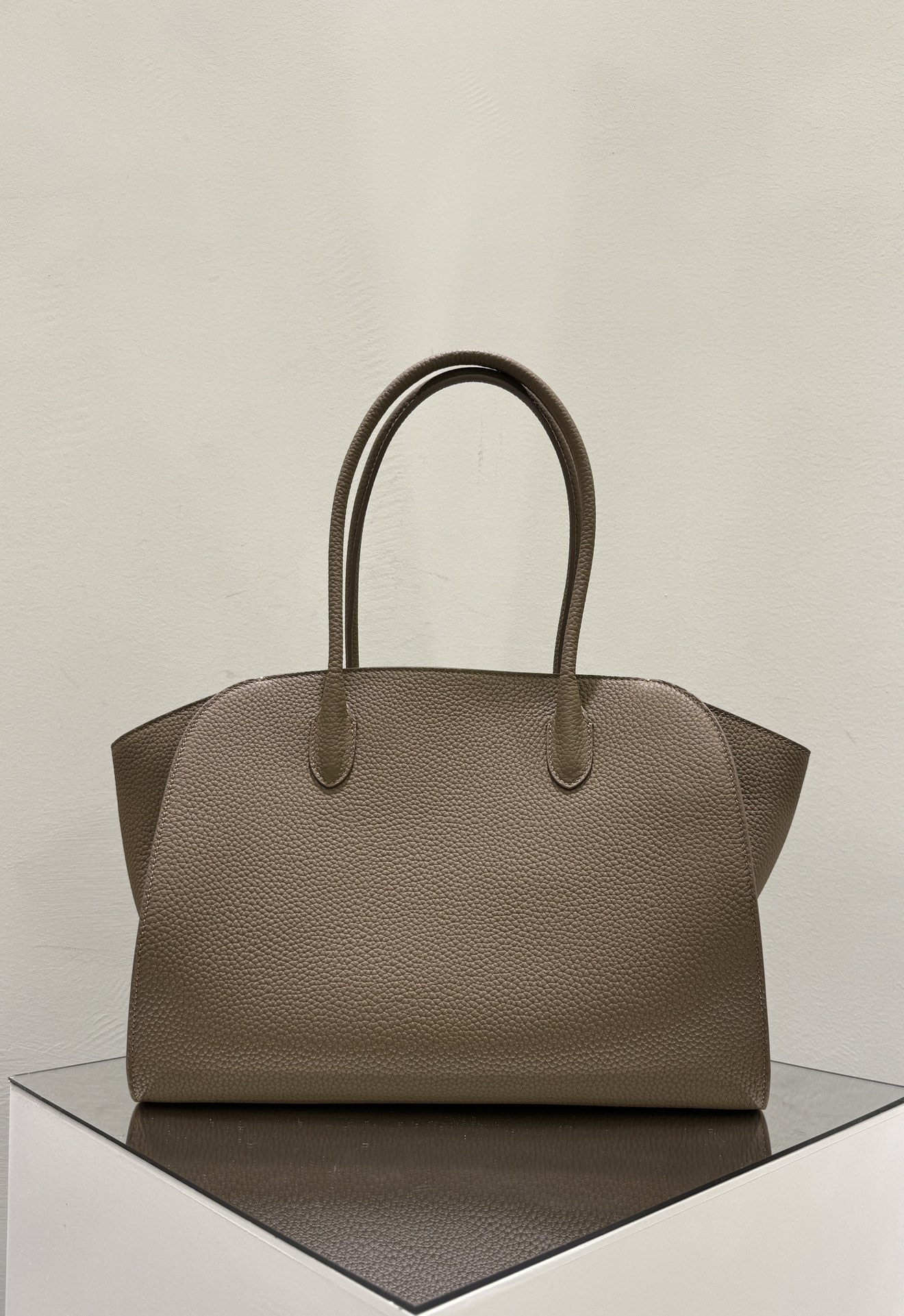 더로우 가방 75272 The Row Bag