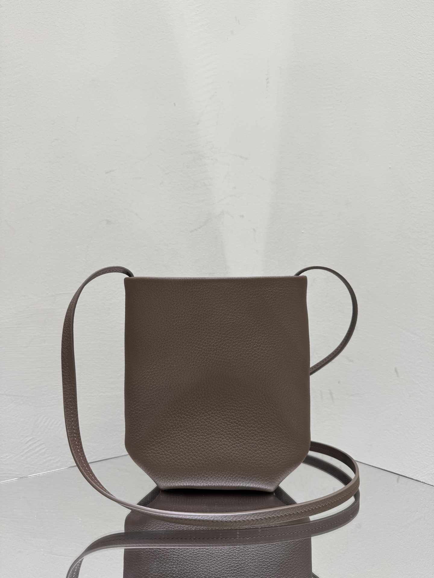 더로우 가방 75521 The Row Bag