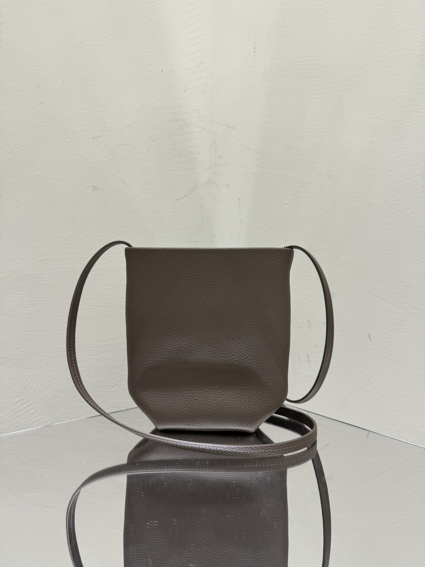 더로우 가방 75774 The Row Bag