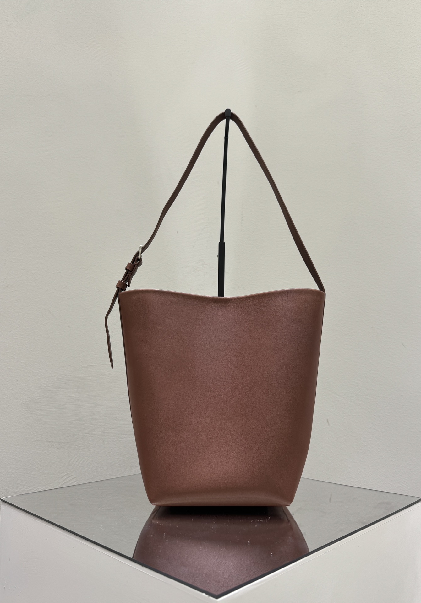 더로우 가방 75481 The Row Bag