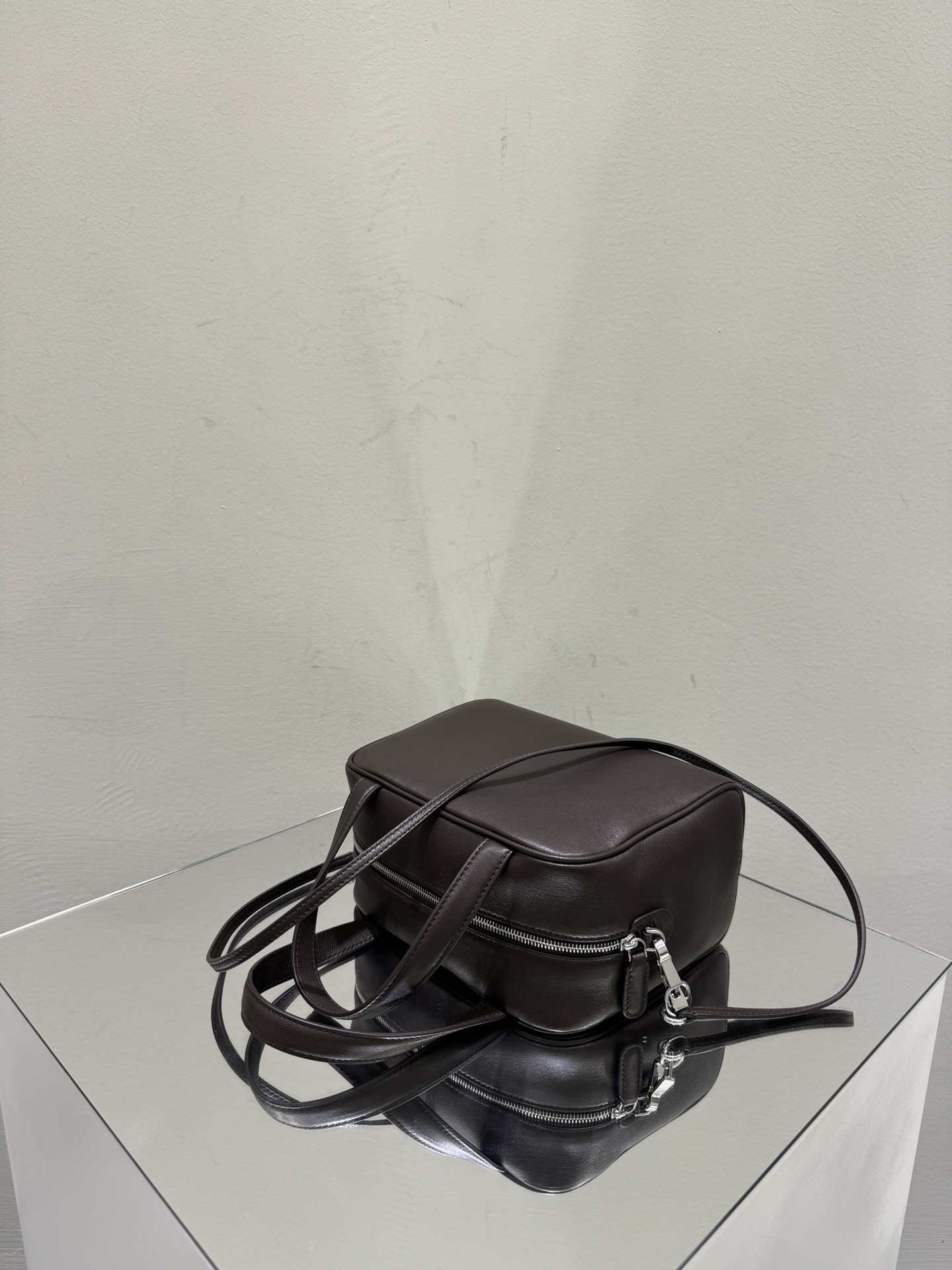 더로우 램스킨 미니 사각백 상세 이미지 4