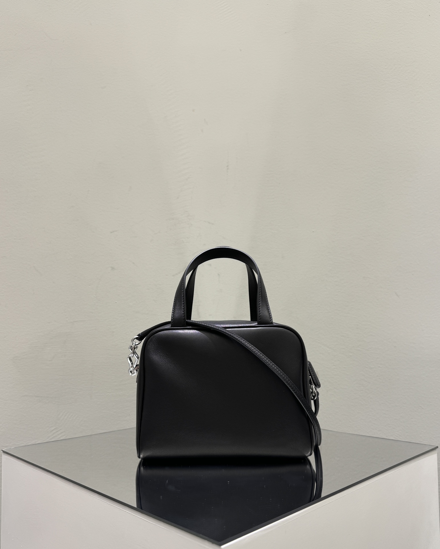 더로우 가방 75701 The Row Bag