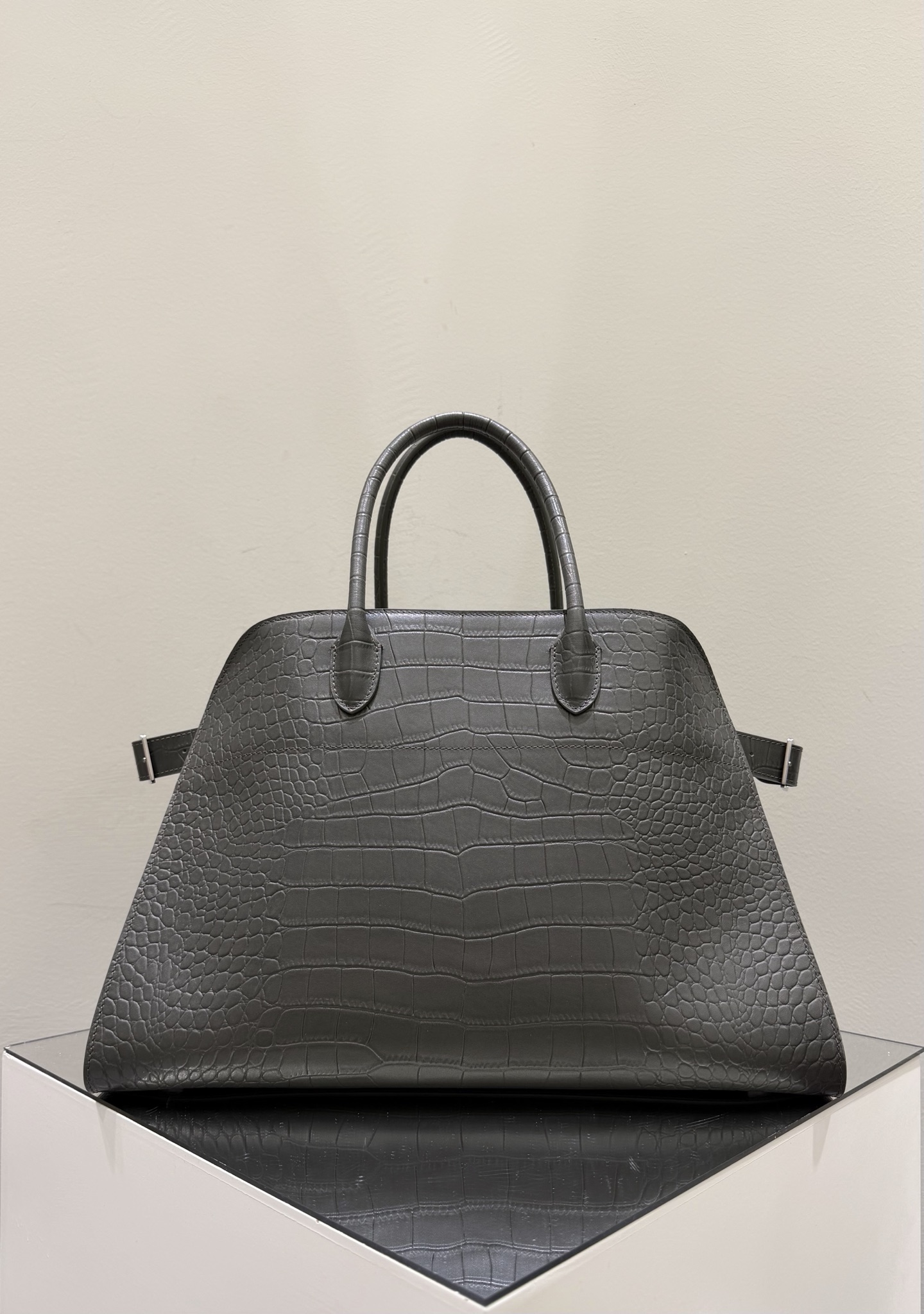 더로우 가방 75555 The Row Bag