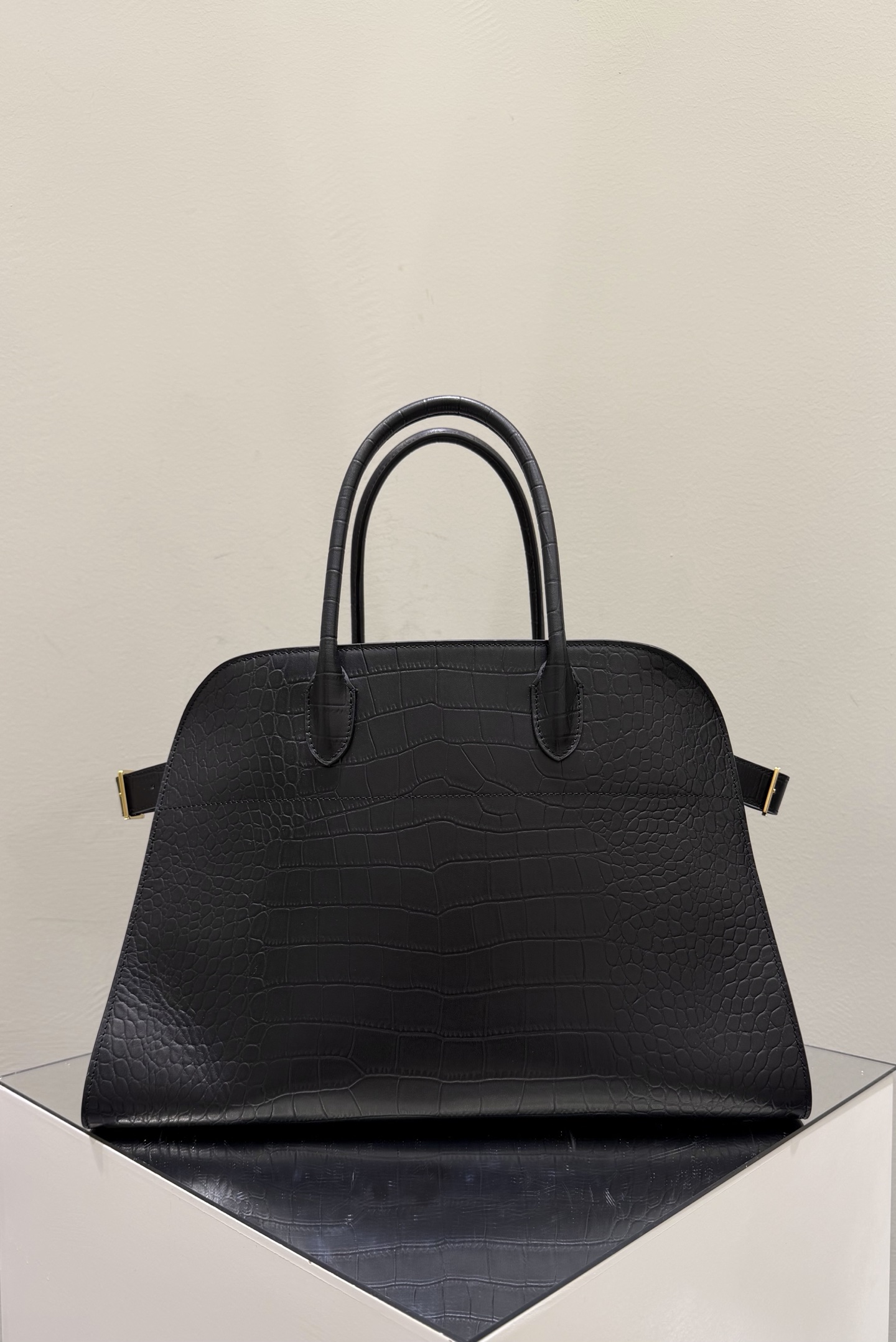 더로우 가방 75540 The Row Bag