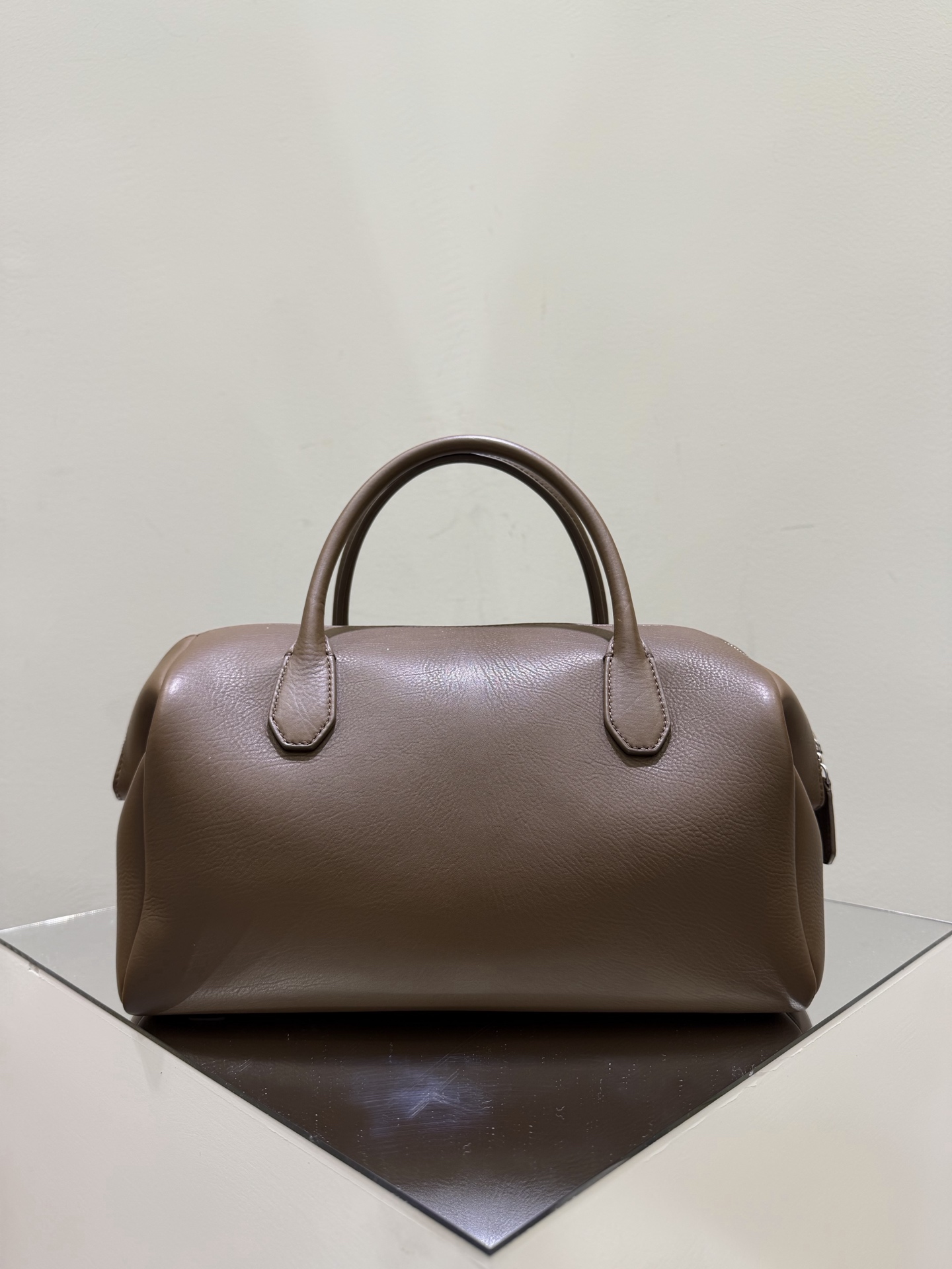 더로우 가방 75279 The Row Bag