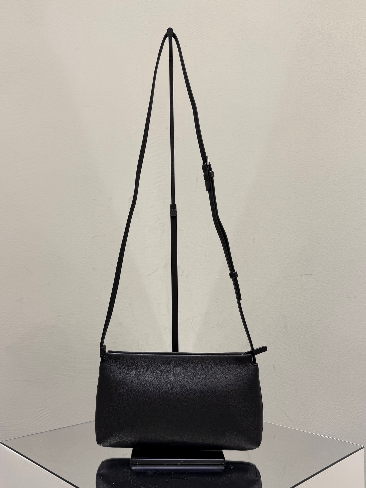 더로우 가방 75259 The Row Bag