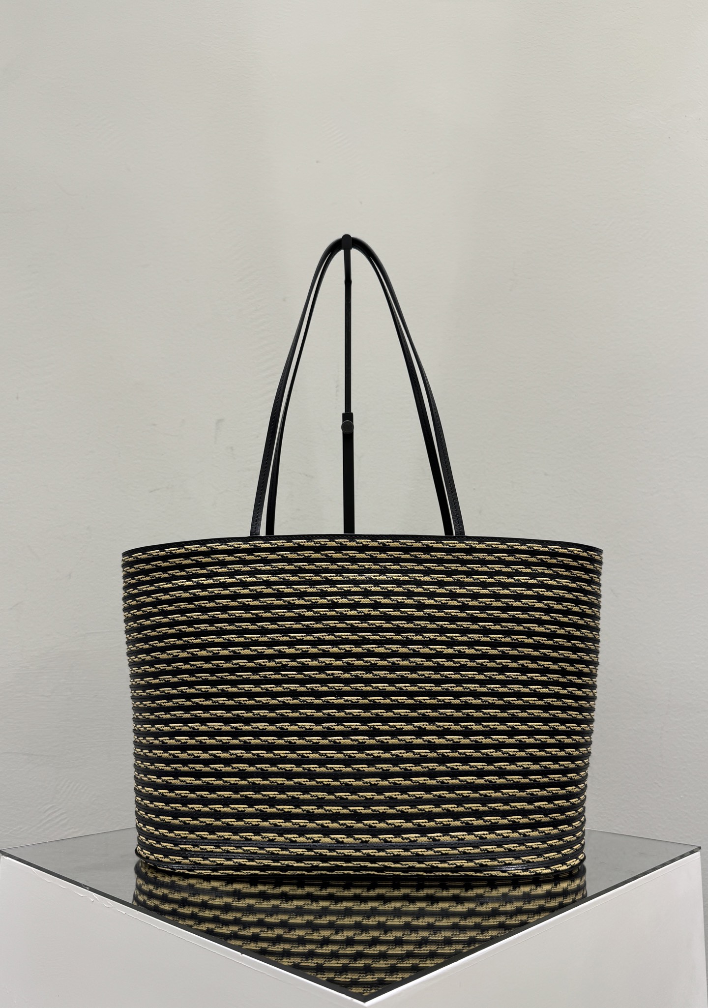 더로우 155316 가방 The Row Bag 상세 이미지 3