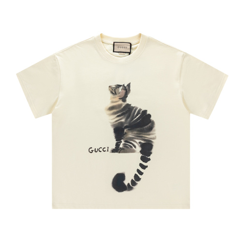 Gucci Ivory Cotton T-Shirt with Cat Print | Short Sleeve Top 1 Gucci Ivory Cotton T-Shirt with Cat Print | Short Sleeve Top