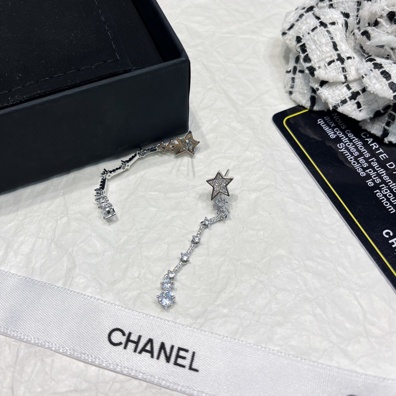 Chanel香奈儿中古双C耳钉小香家的款式真心无需多介绍每一款都超好看精致大方非常显气质.