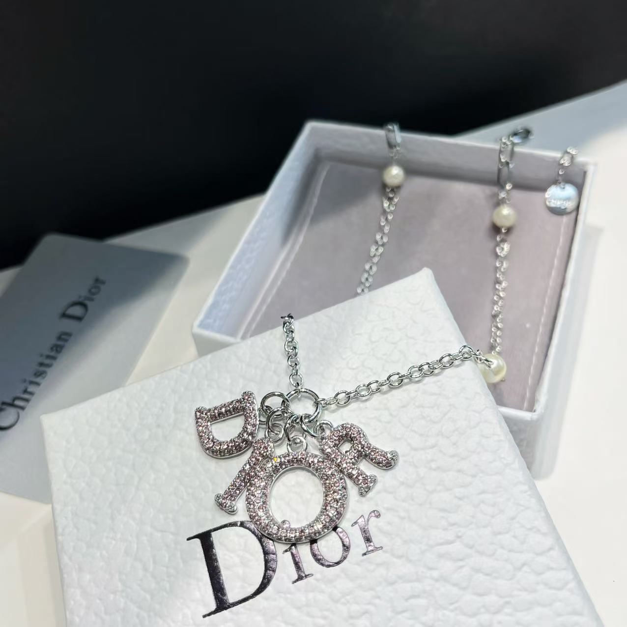 Dior Oblique Pattern Necklace: New Logo Designs 9 a1747226200041 6444