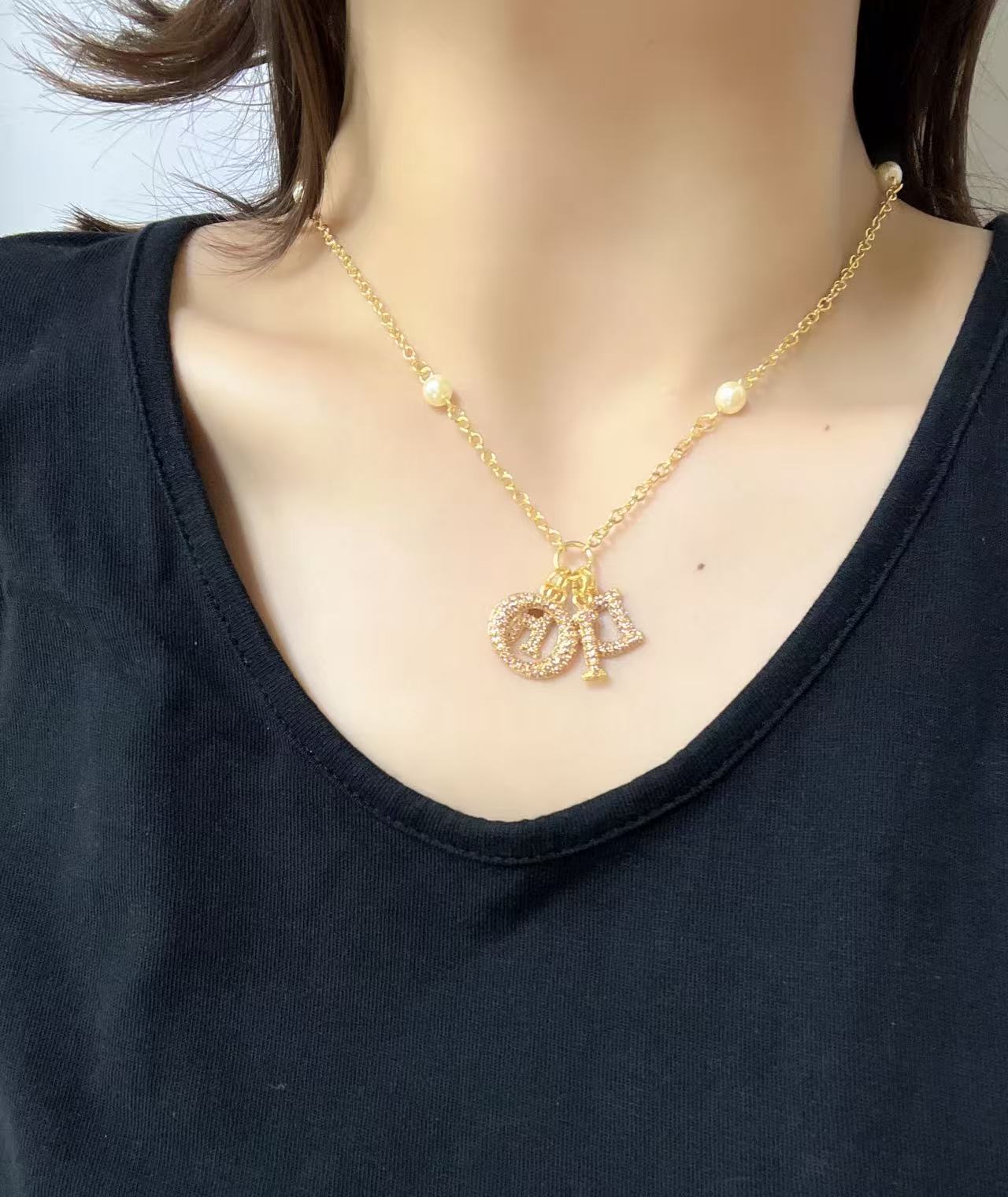 Dior Oblique Pattern Necklace: New Logo Designs 8 a1747226200064 8566