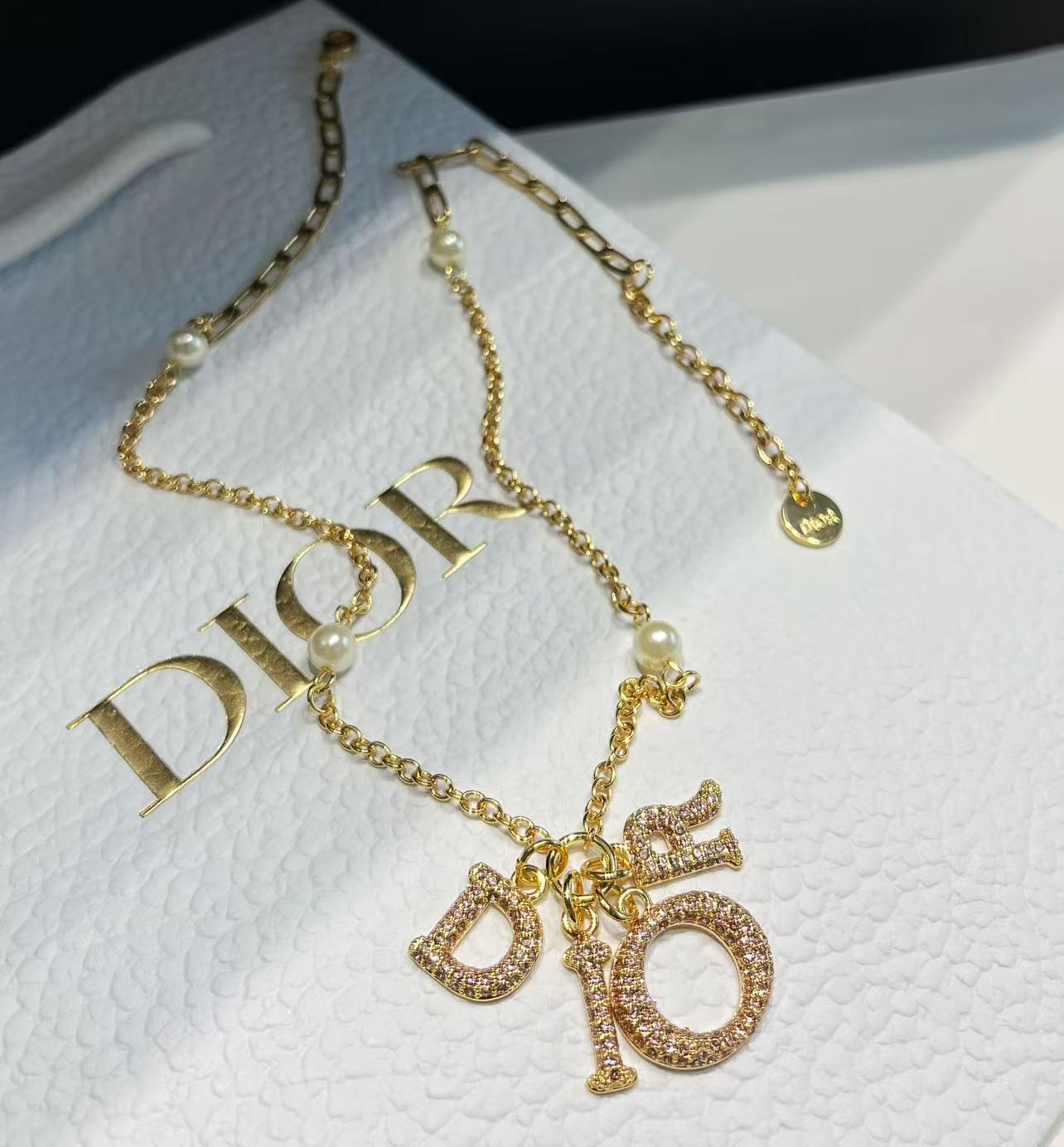 Dior Oblique Pattern Necklace: New Logo Designs 10 a1747226200065 1015