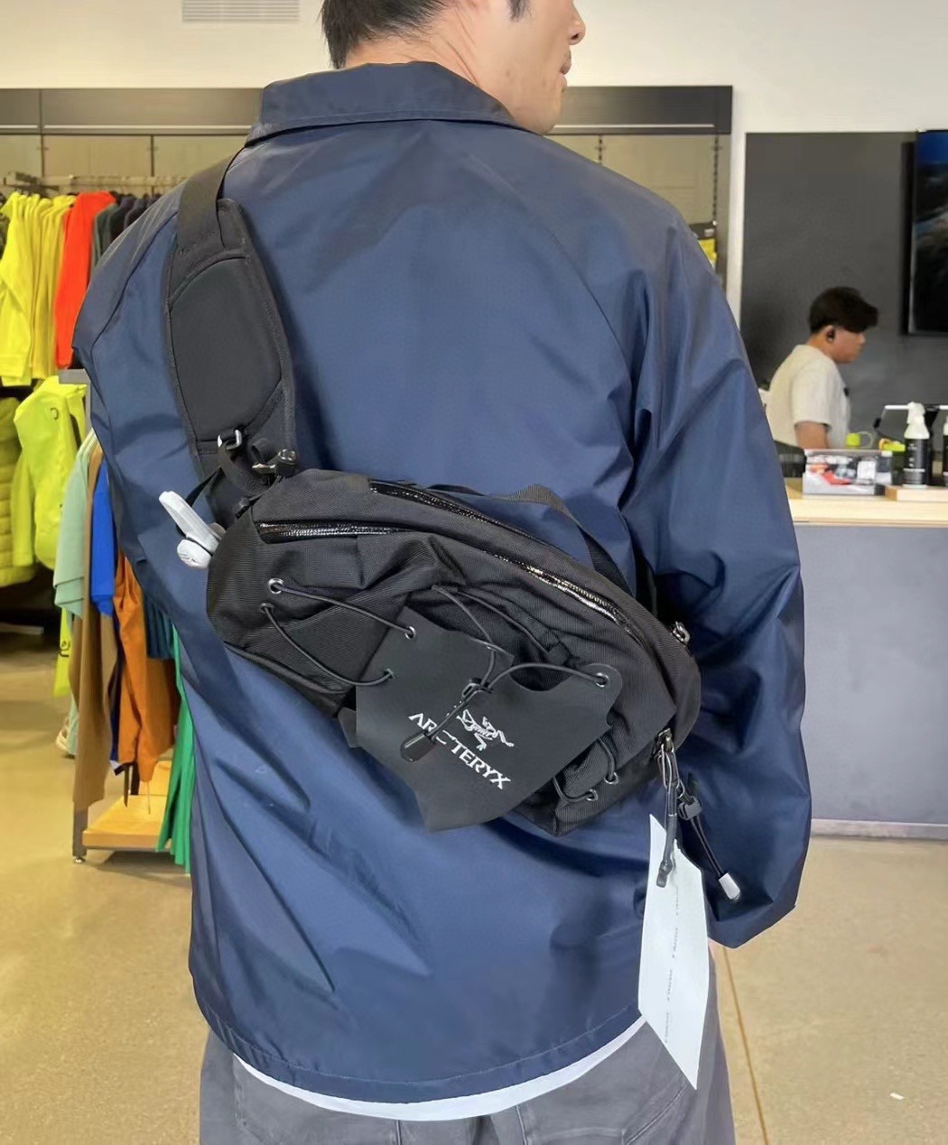 A versatile, functional bag designed to be worn as a waist pack, chest - Comprehensive 2