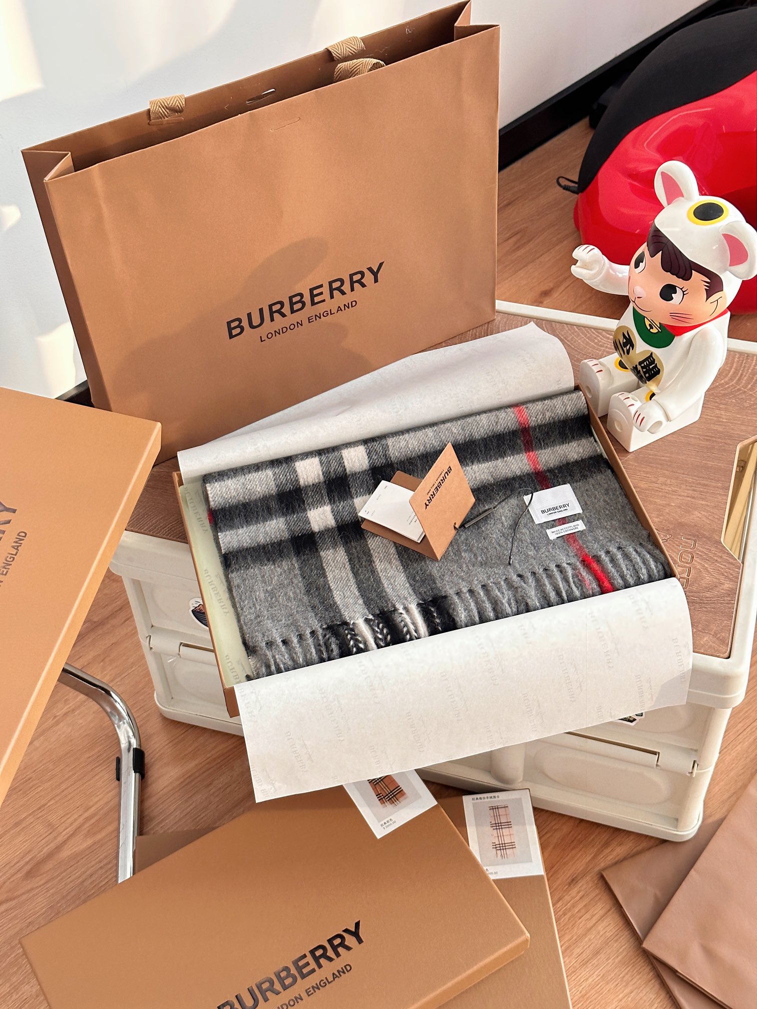 Burberry Haute Couture Silk Twill Scarf Shawl Ref.93B42DD9 3