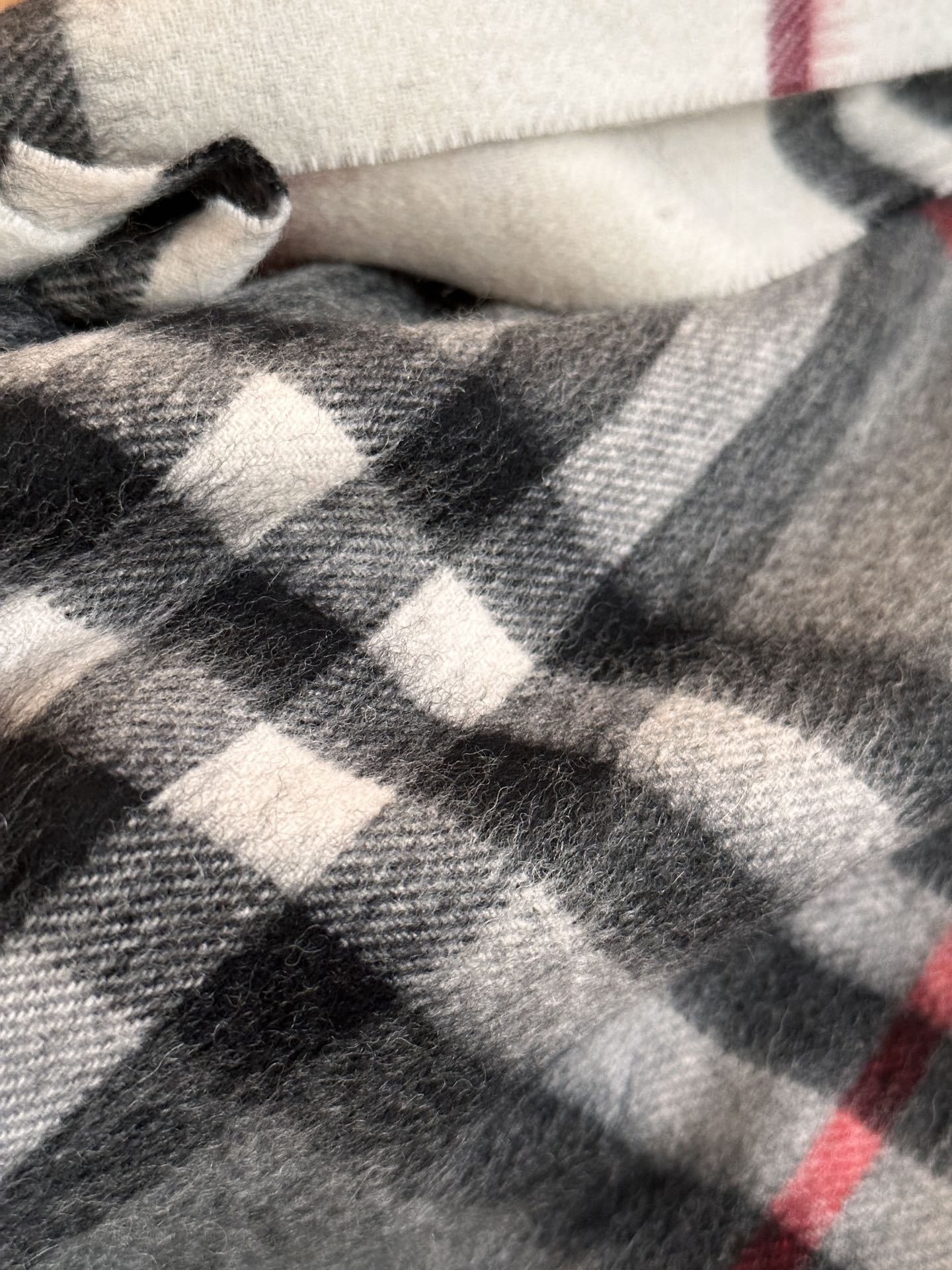 博柏利 Burberry 高定典藏高定典雅桑蚕丝丝巾围巾披肩 #3B7CEAA2 3