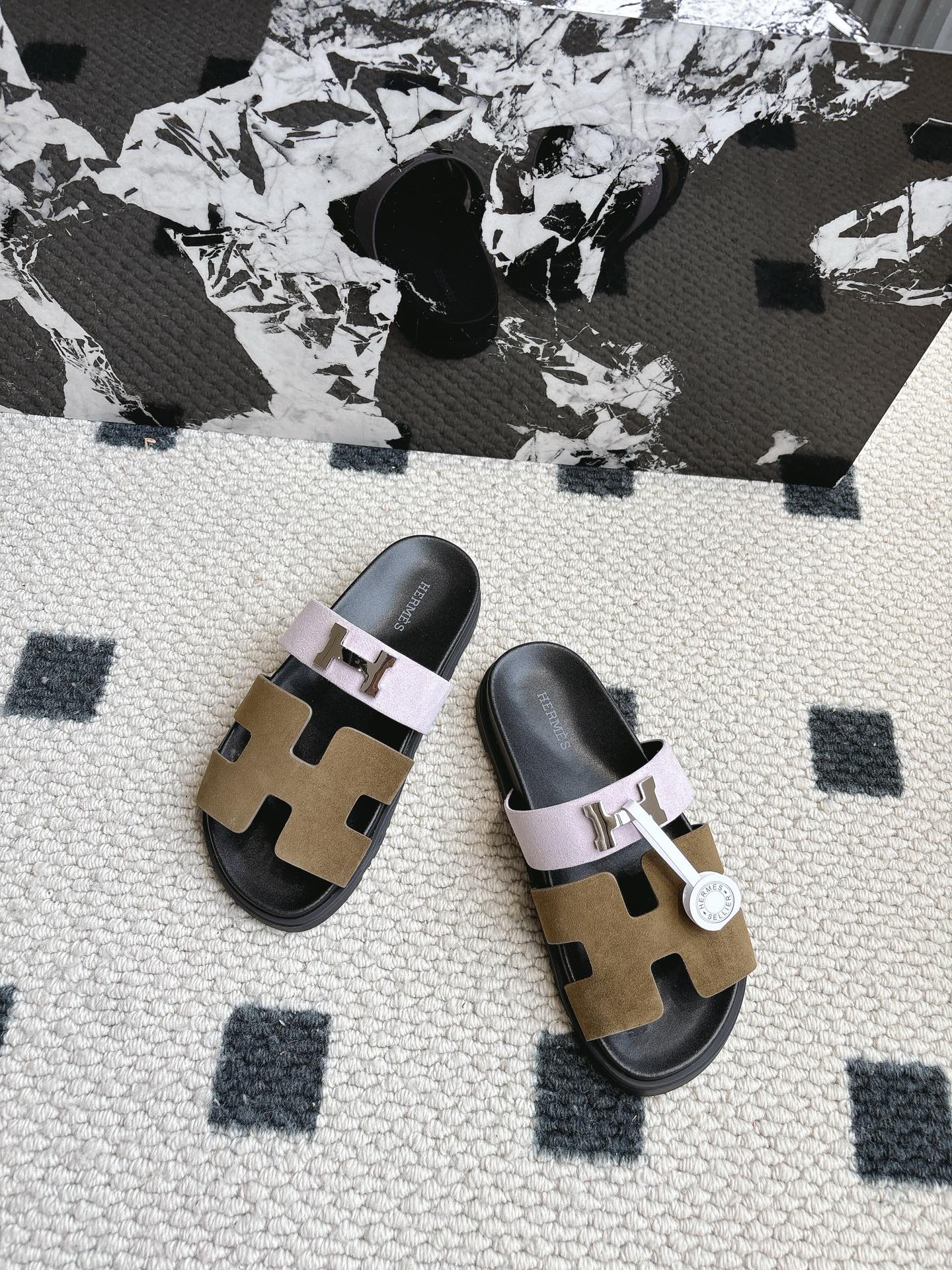 Hermès 男码+10 Hermes 爱马仕 2025新款二舅拖系列 一直都很火爆的二舅拖鞋 随意各种搭配都很棒