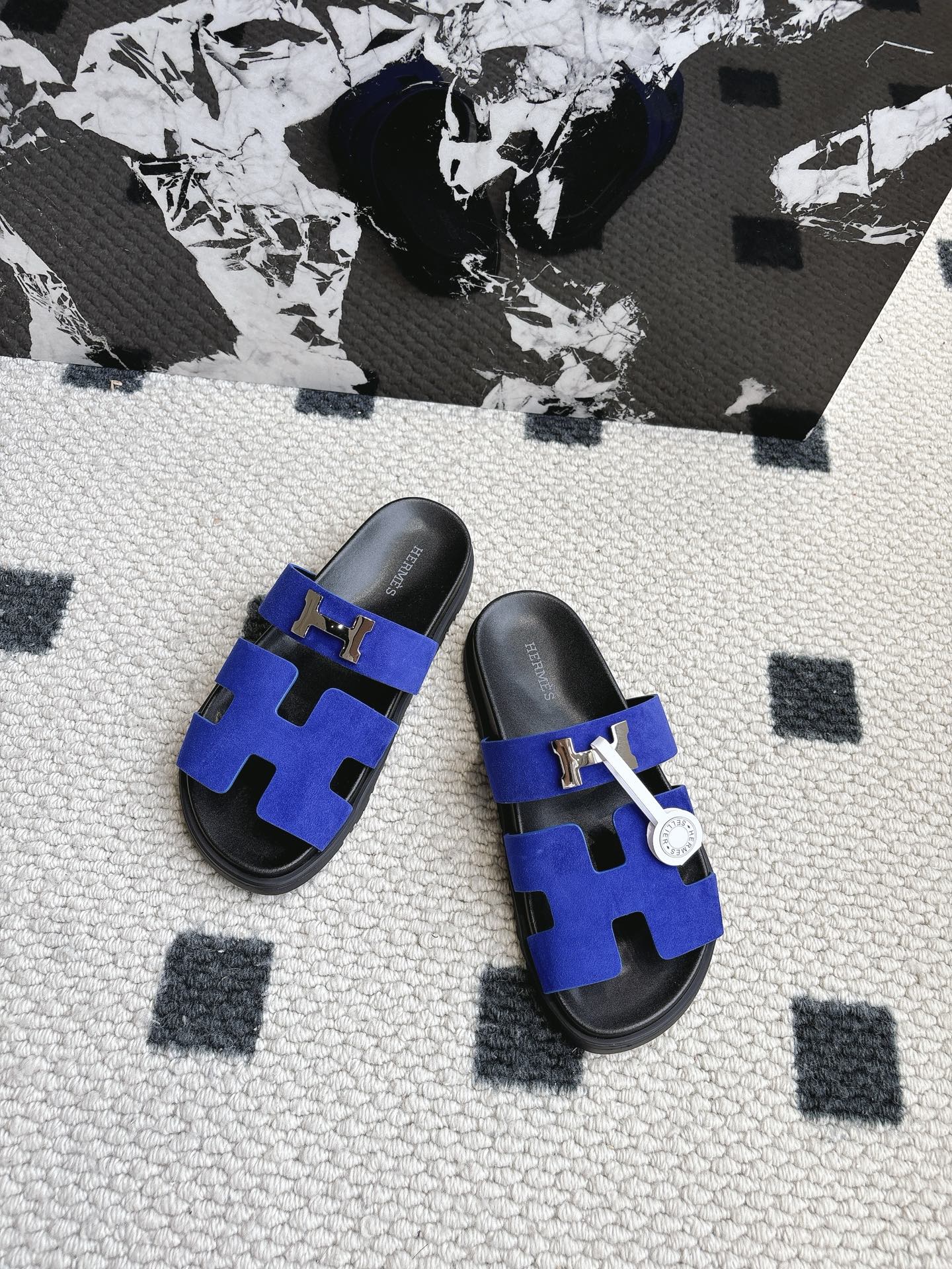 Hermès 男码+10 Hermes 爱马仕 2025新款二舅拖系列 一直都很火爆的二舅拖鞋 随意各种搭配都很棒