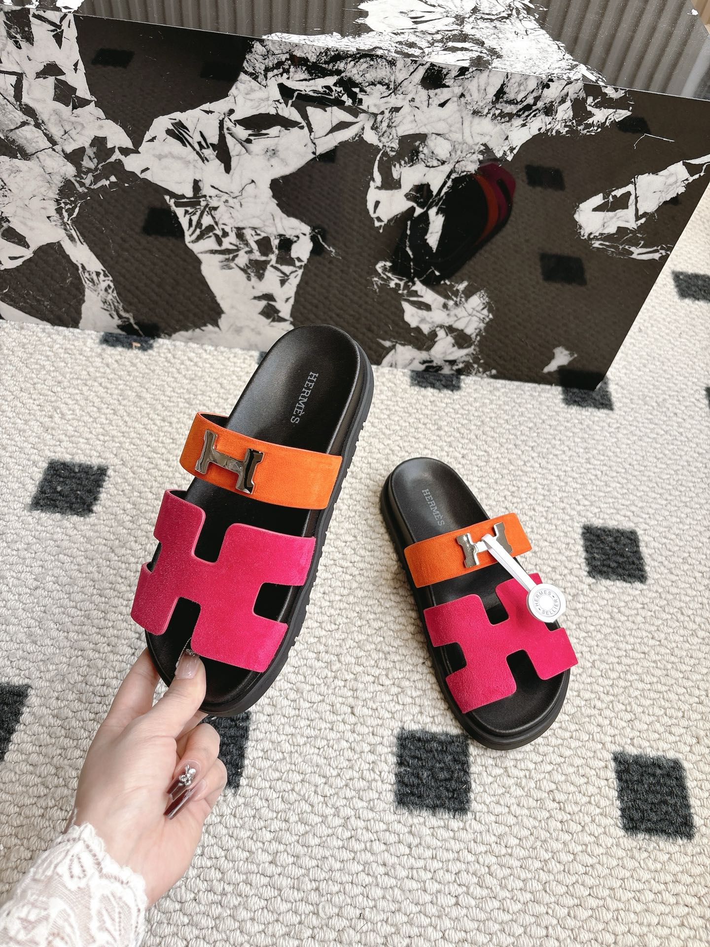 Hermès 男码+10 Hermes 爱马仕 2025新款二舅拖系列 一直都很火爆的二舅拖鞋 随意各种搭配都很棒